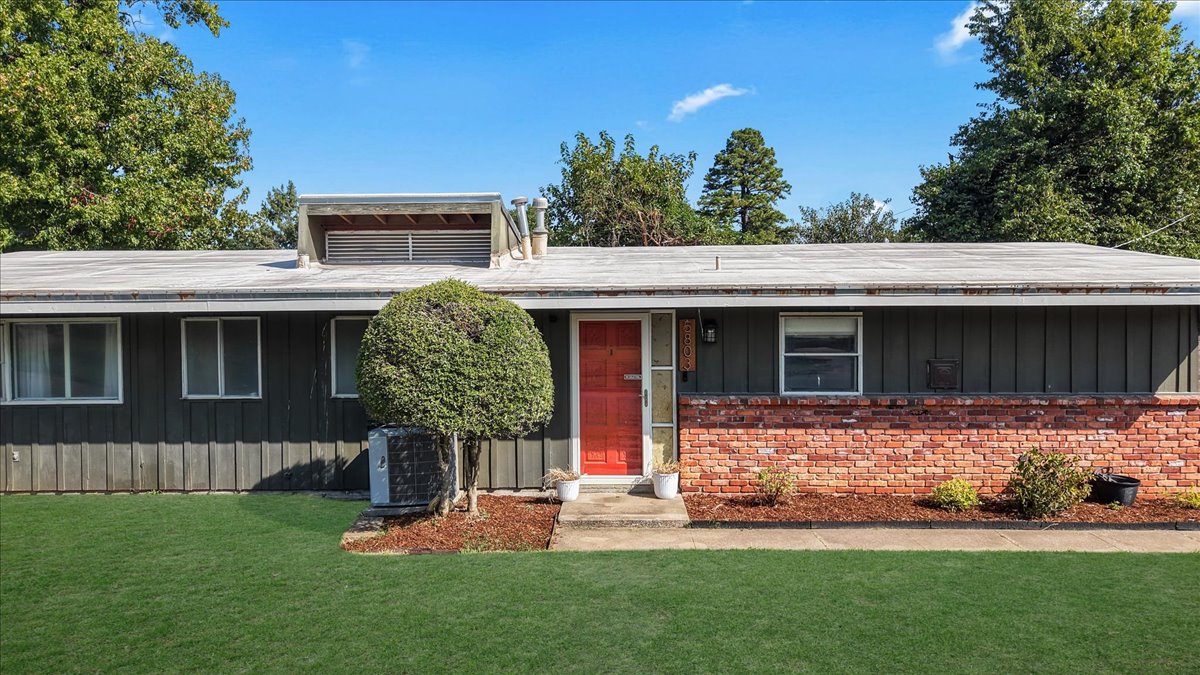 5803 E 25th Place Tulsa OK 74114