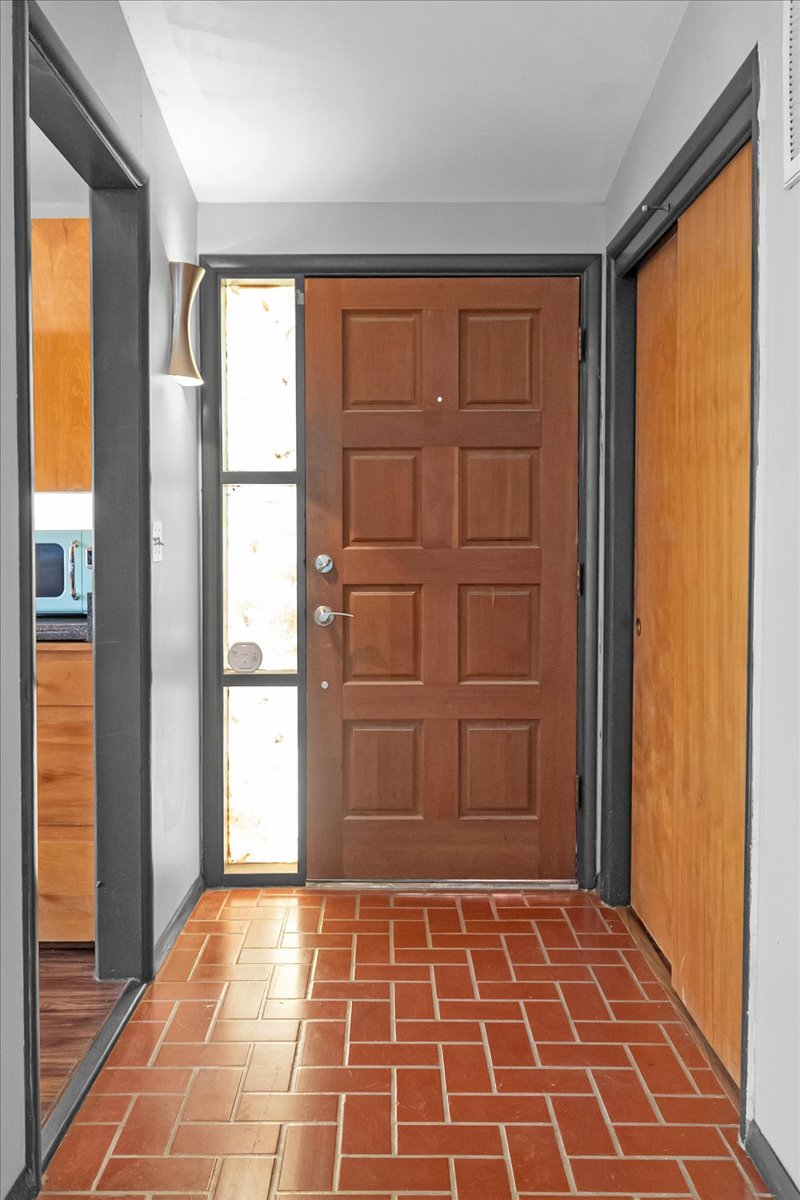 5803 E 25th Place Tulsa OK 74114
