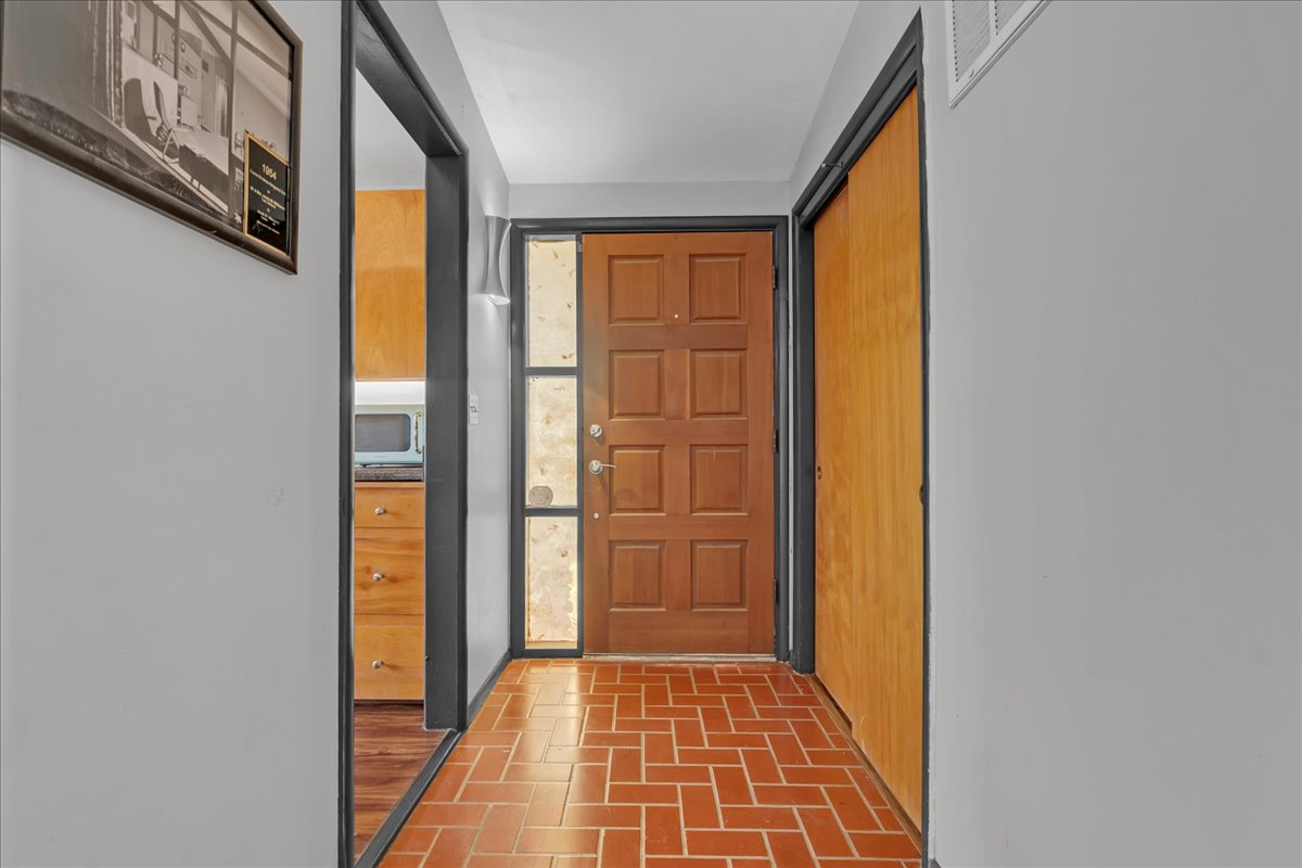 5803 E 25th Place Tulsa OK 74114