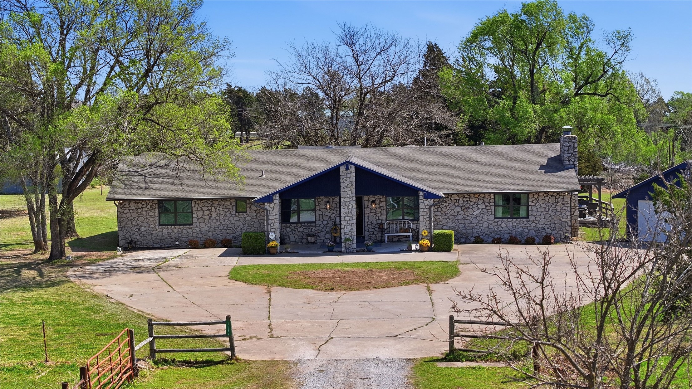 1587 County Road 5244 Hominy OK 74035