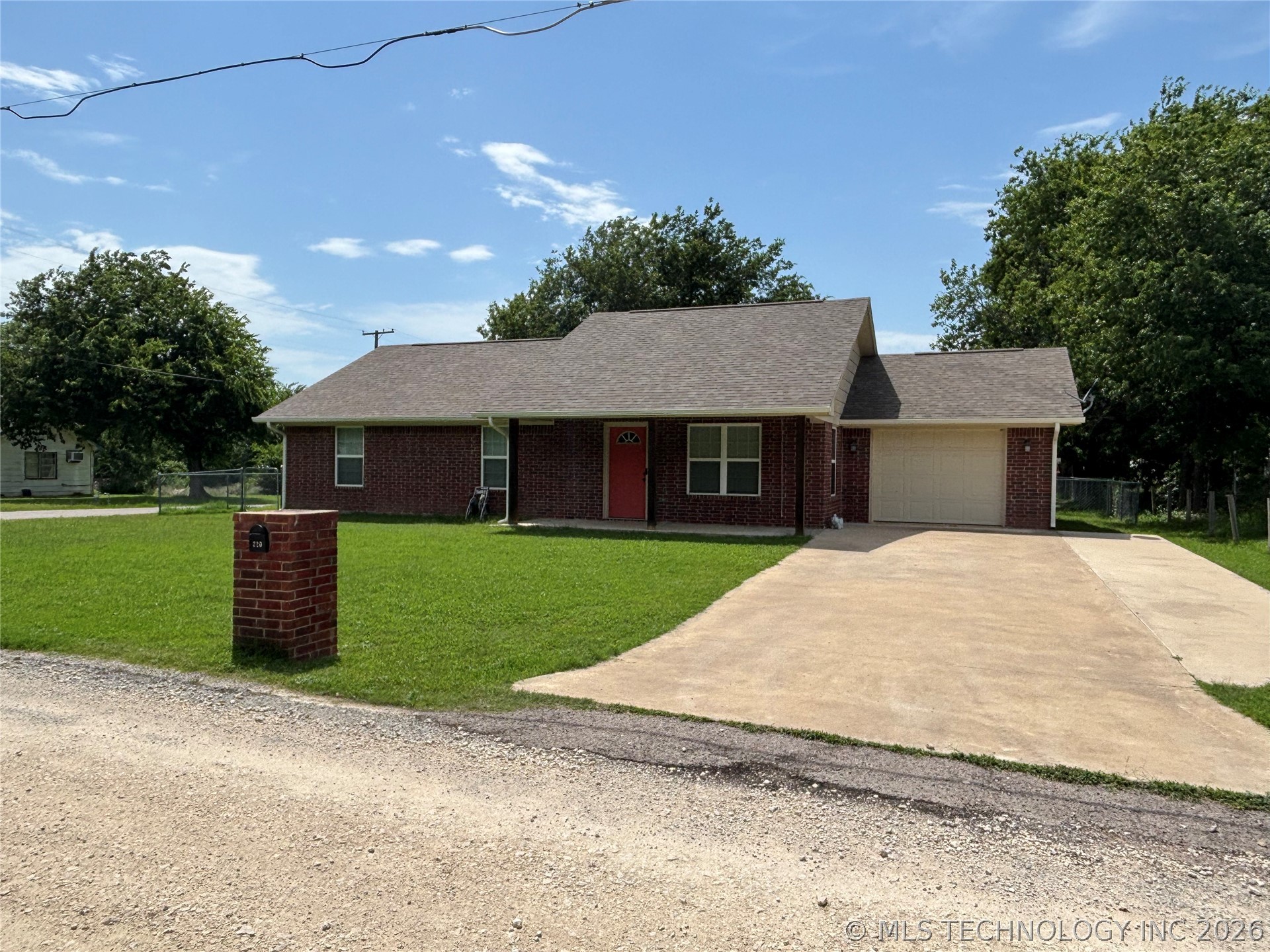 220 S Arkansas Caddo OK 74729