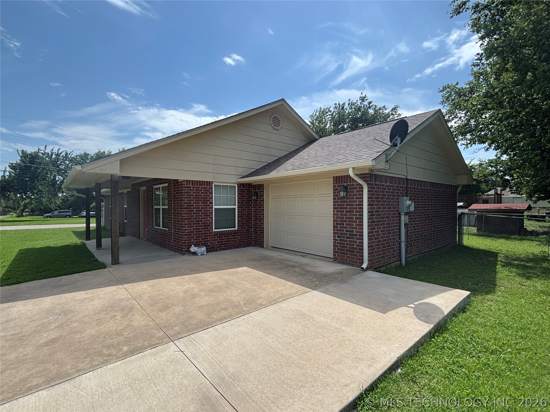 220 S Arkansas Caddo OK 74729