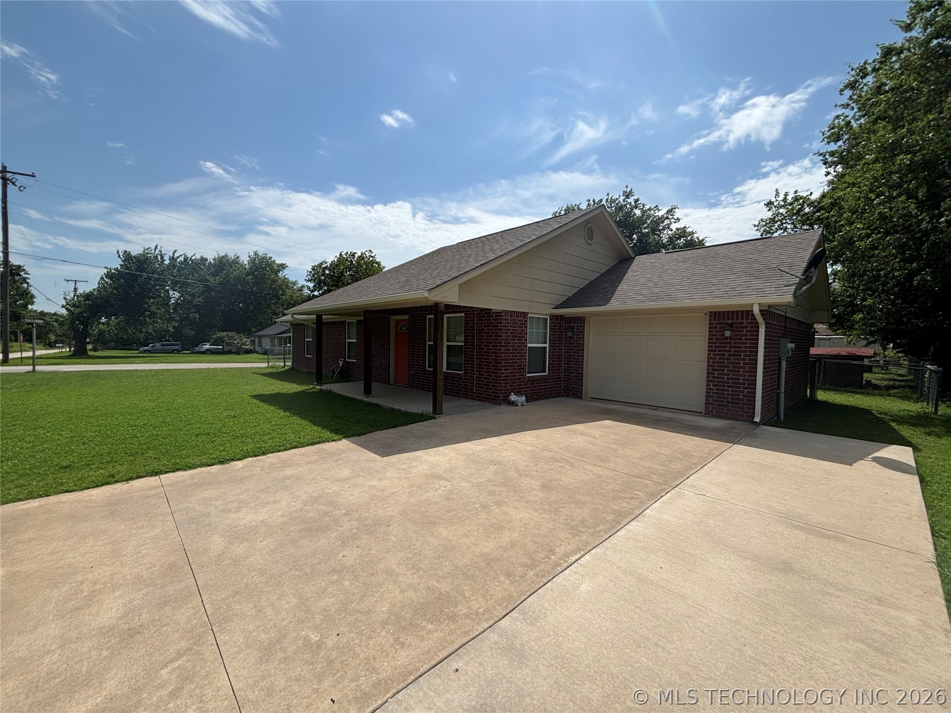 220 S Arkansas Caddo OK 74729