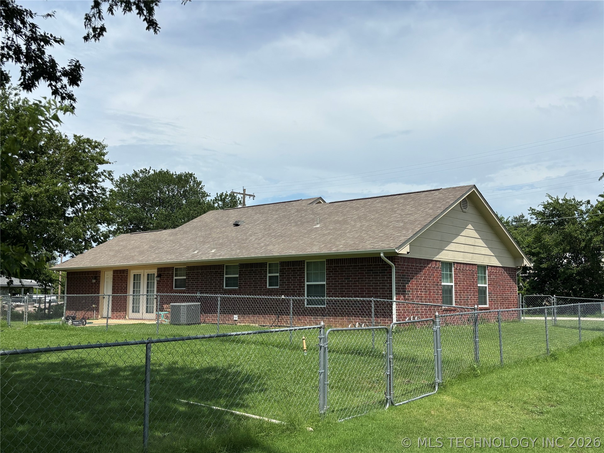220 S Arkansas Caddo OK 74729