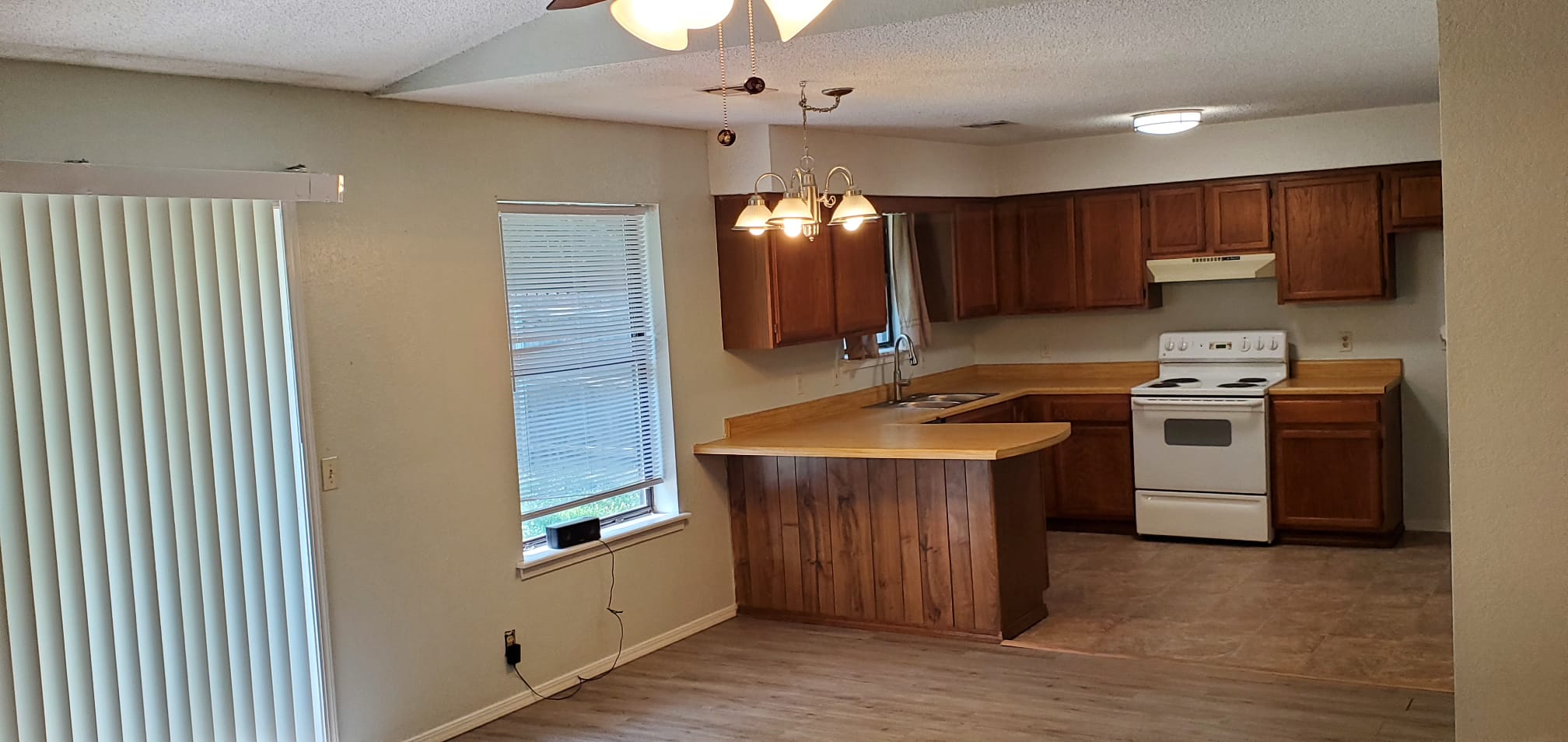 1412 N Poplar Avenue Broken Arrow OK 74012