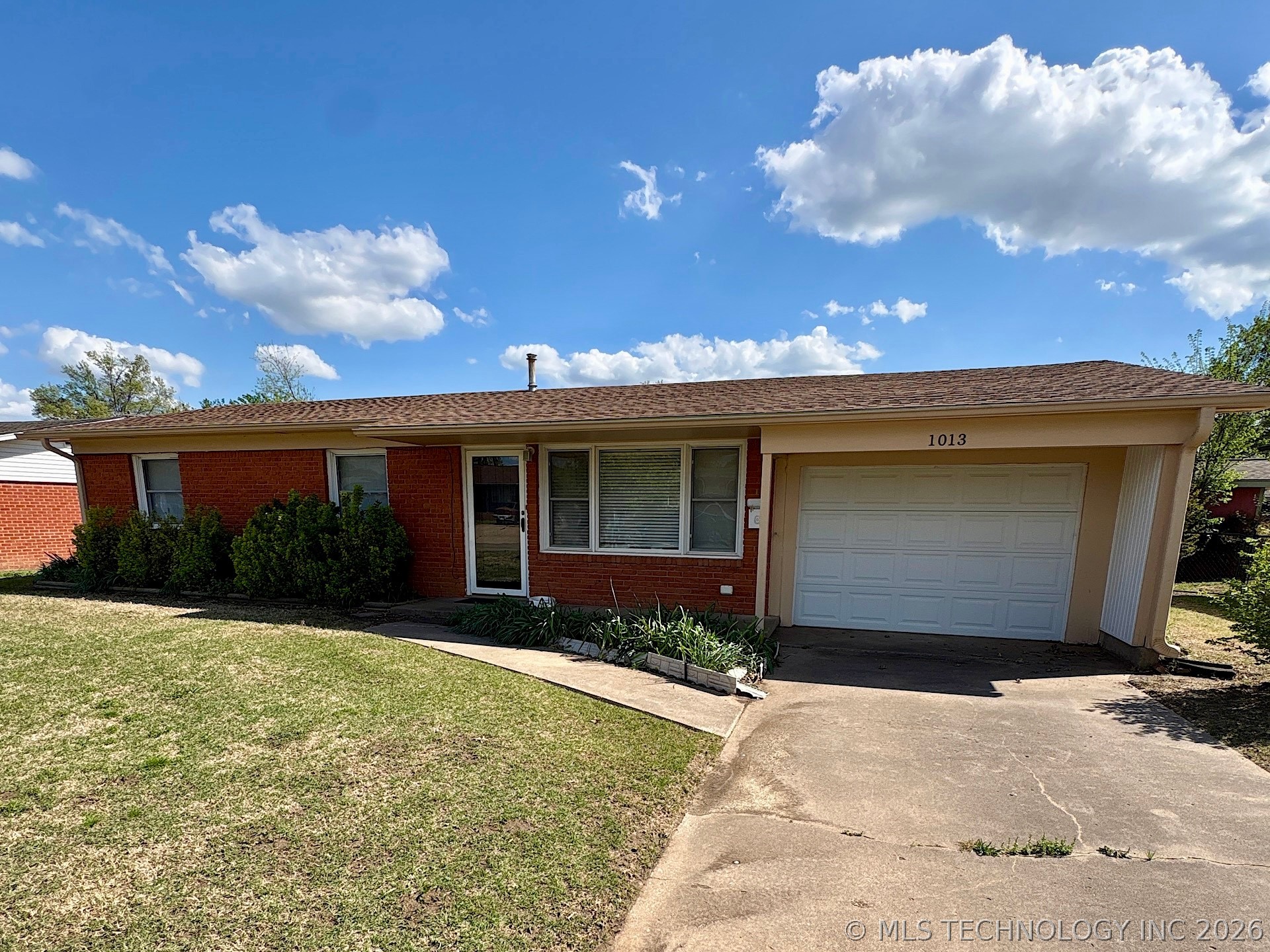 1013 E 10th Street Cushing OK 74023