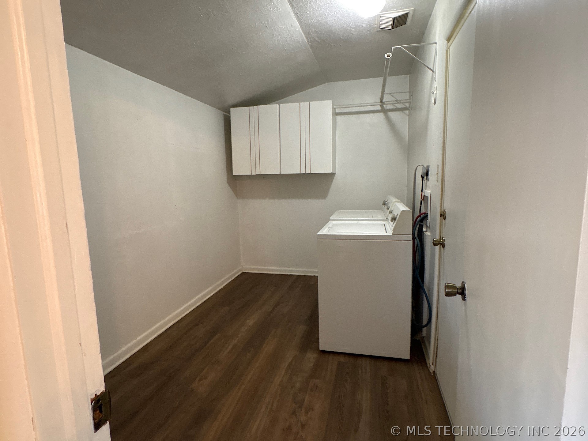 1013 E 10th Street Cushing OK 74023