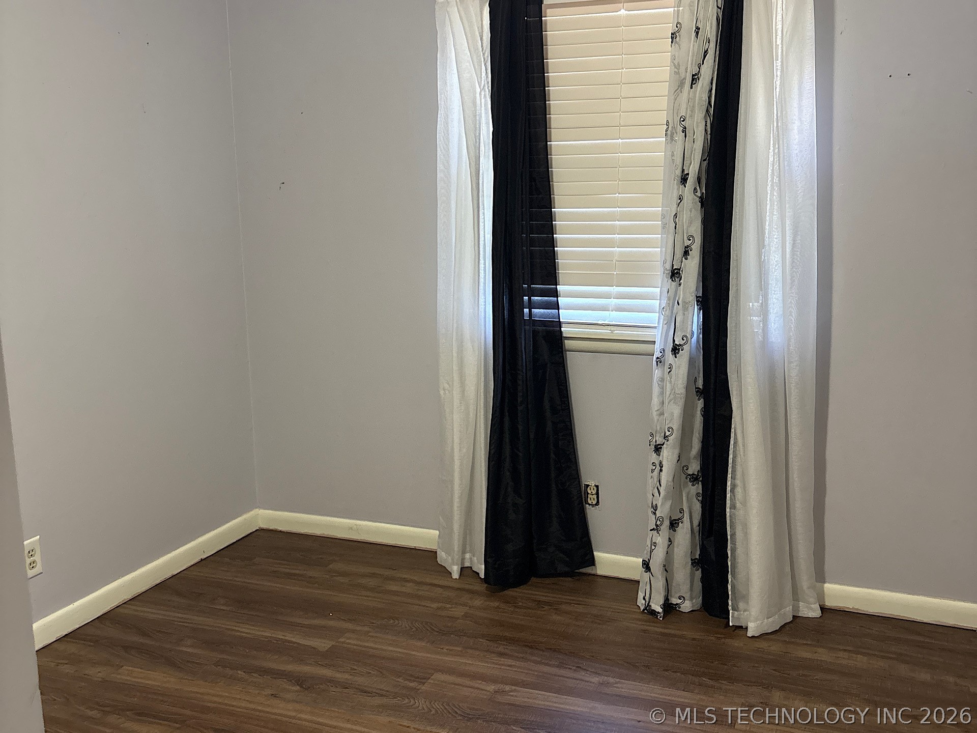 1013 E 10th Street Cushing OK 74023
