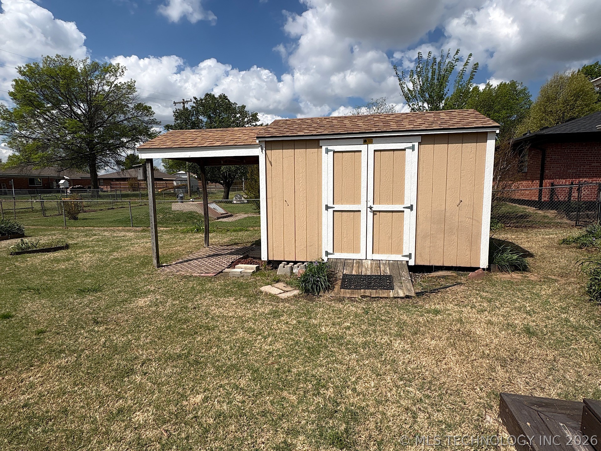 1013 E 10th Street Cushing OK 74023