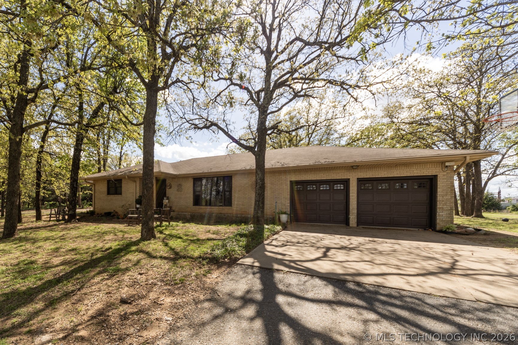 222 N Oak Grove Road Cushing OK 74023