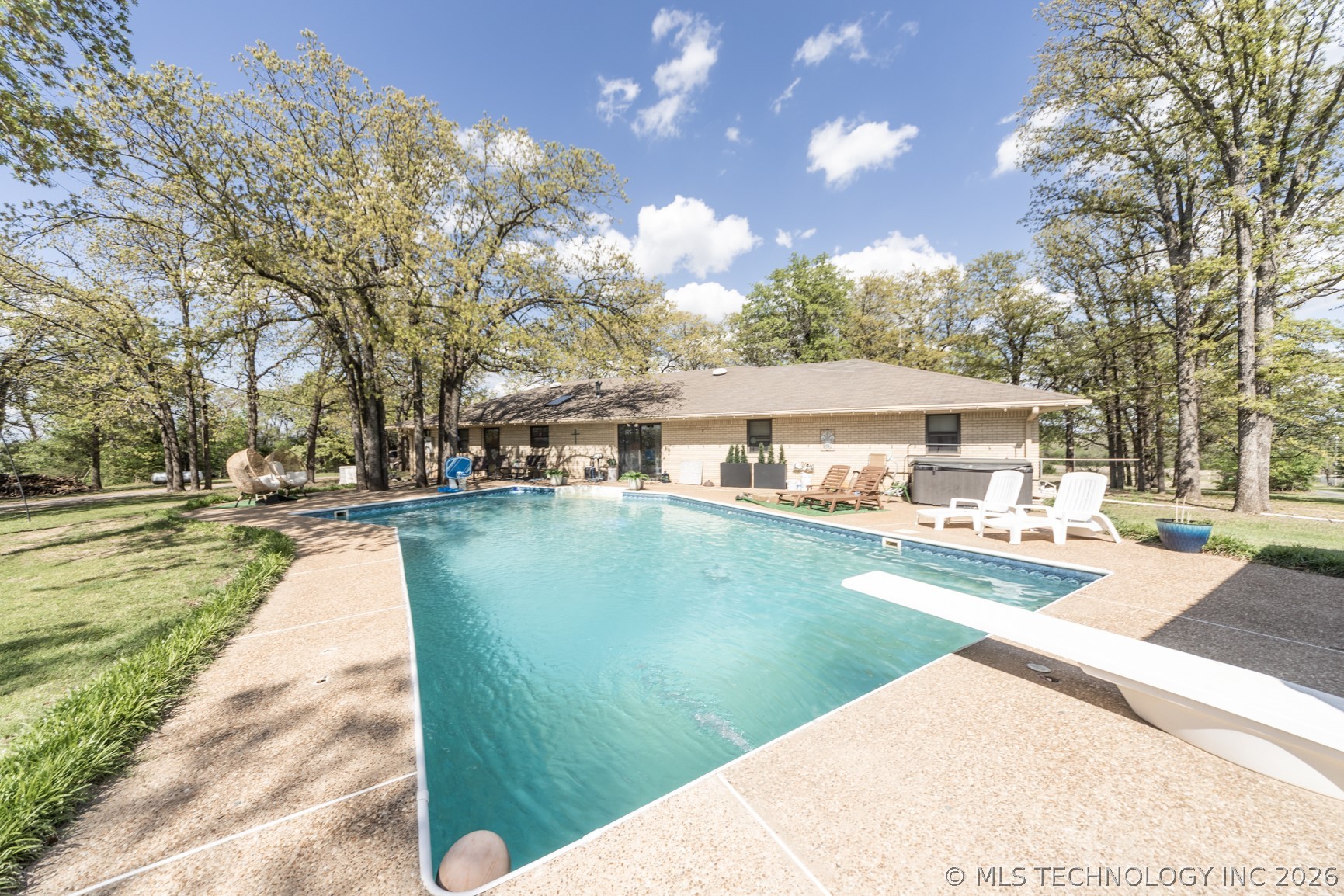 222 N Oak Grove Road Cushing OK 74023