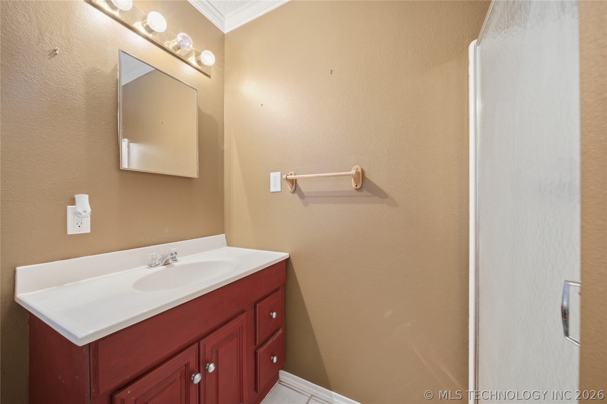 311 W Cherokee Street Delaware OK 74027