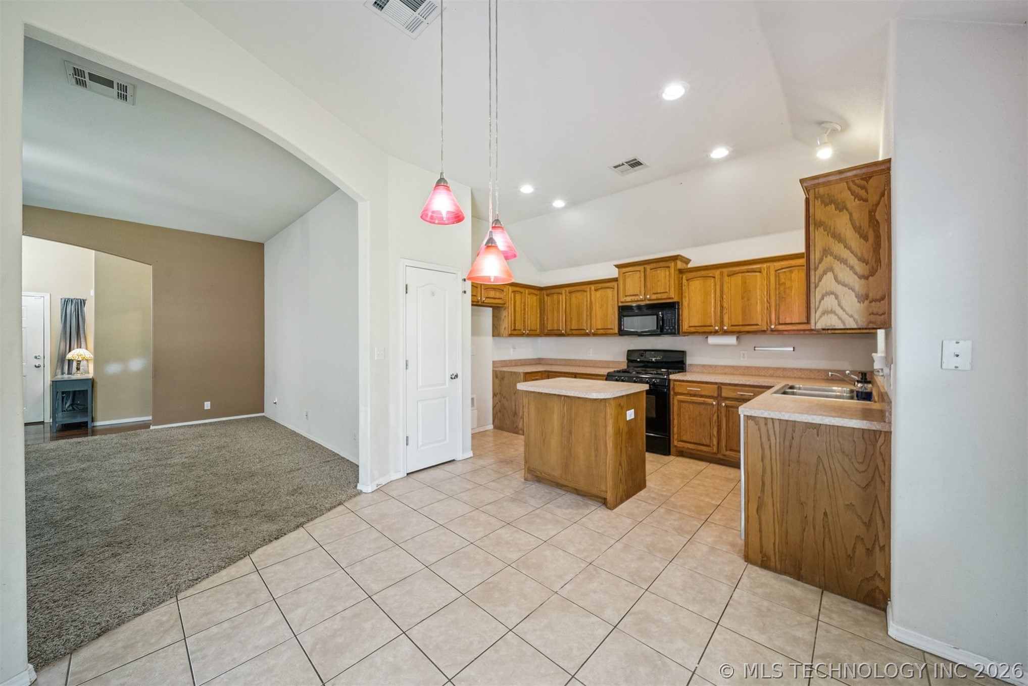 1810 Walnut Hill Lane Claremore OK 74019
