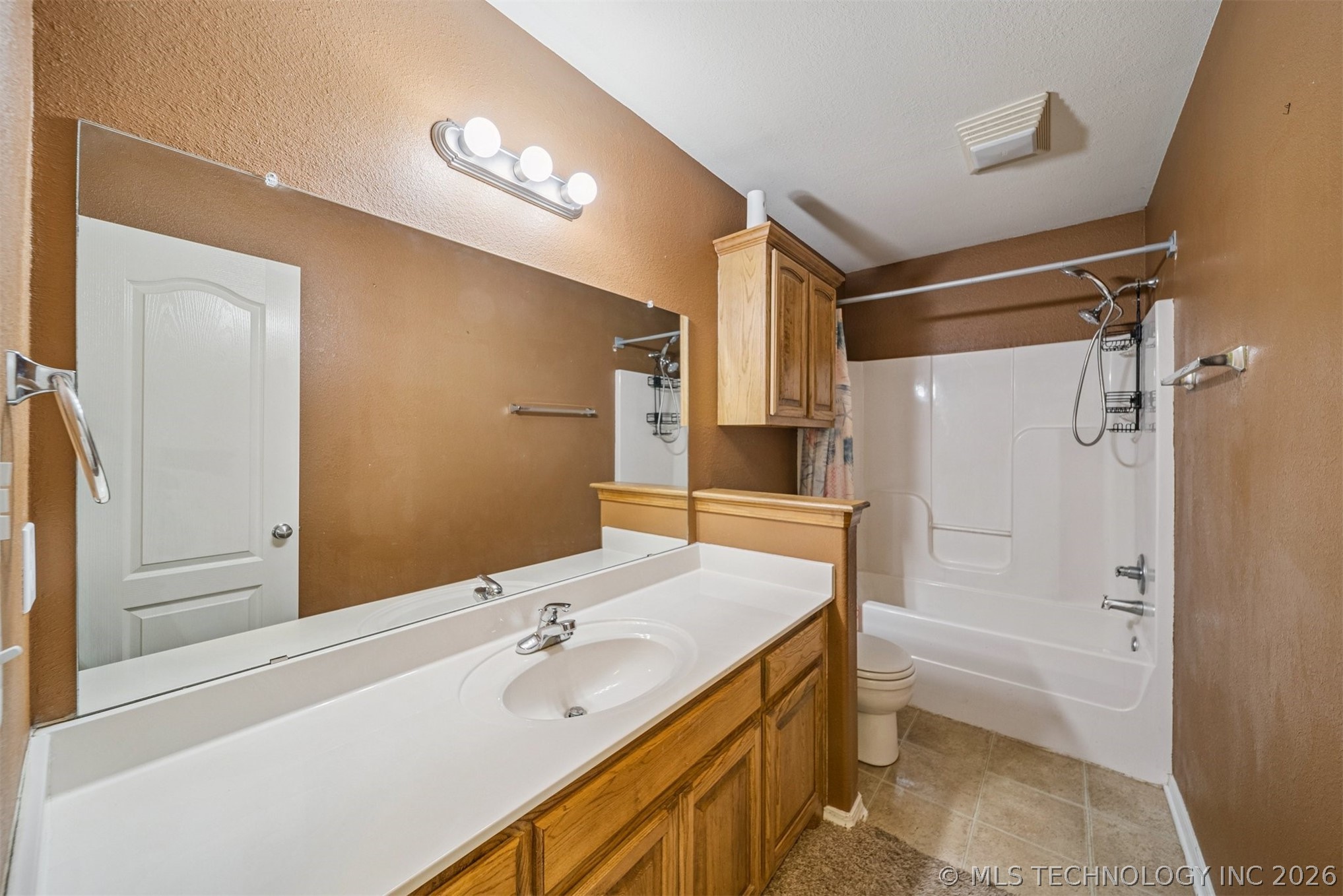 1810 Walnut Hill Lane Claremore OK 74019
