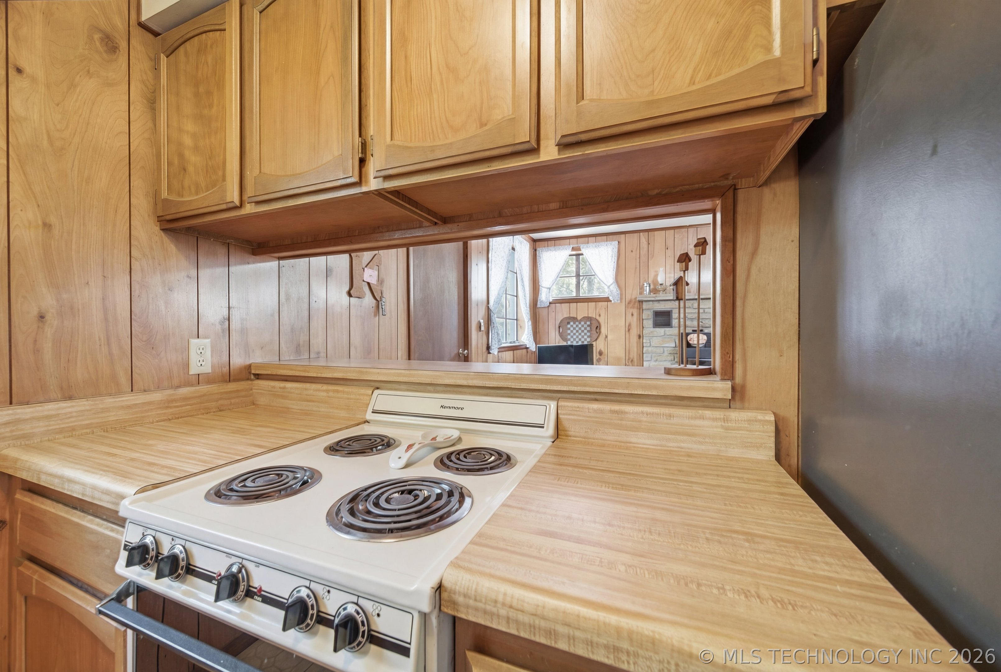 64 Walnut Street Locust Grove OK 74352