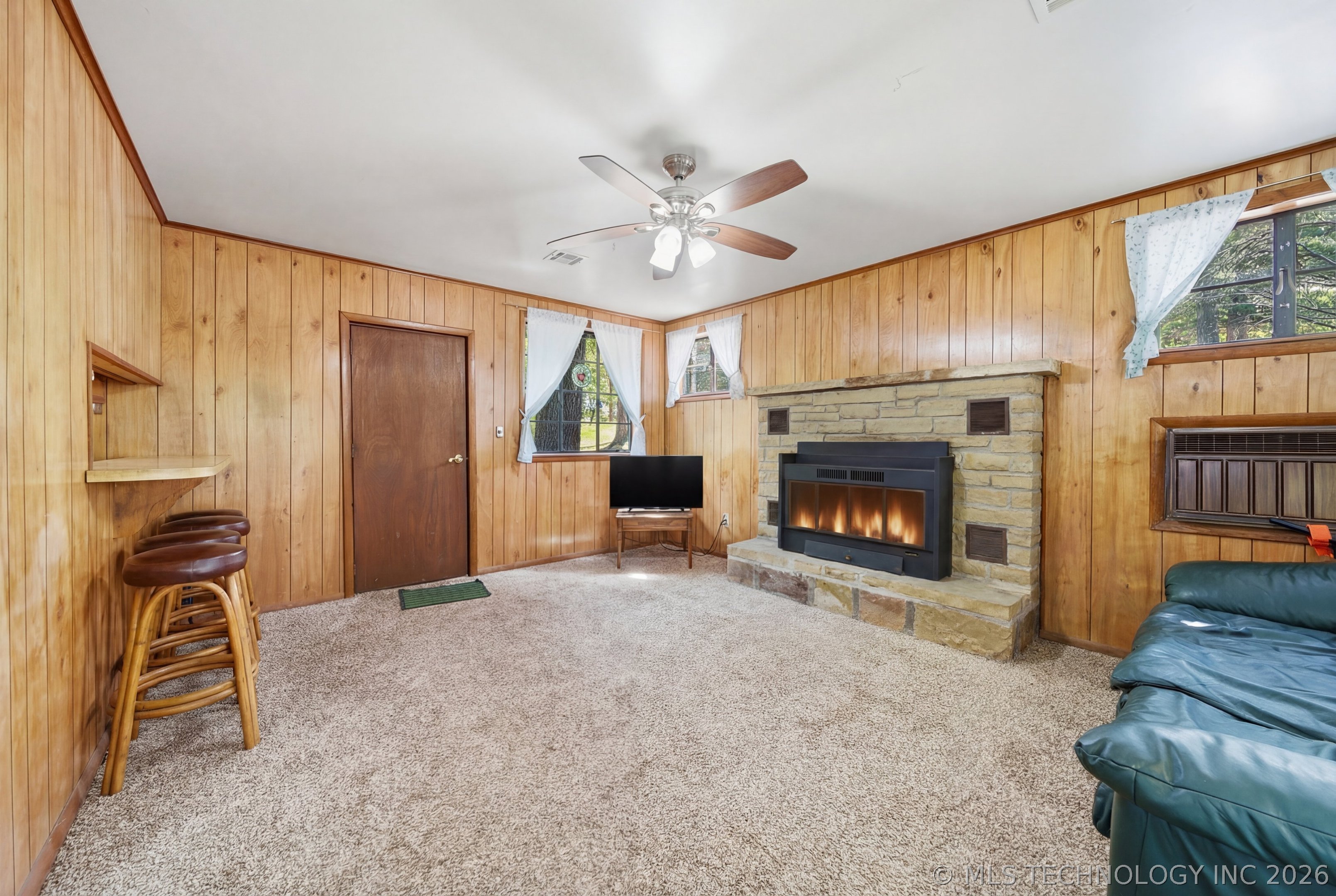 64 Walnut Street Locust Grove OK 74352