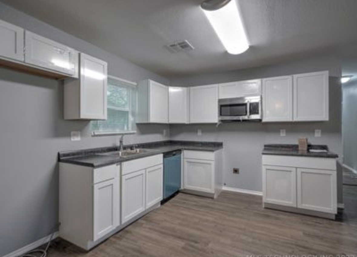 619 S 102nd East Eastavenue Tulsa OK 74128