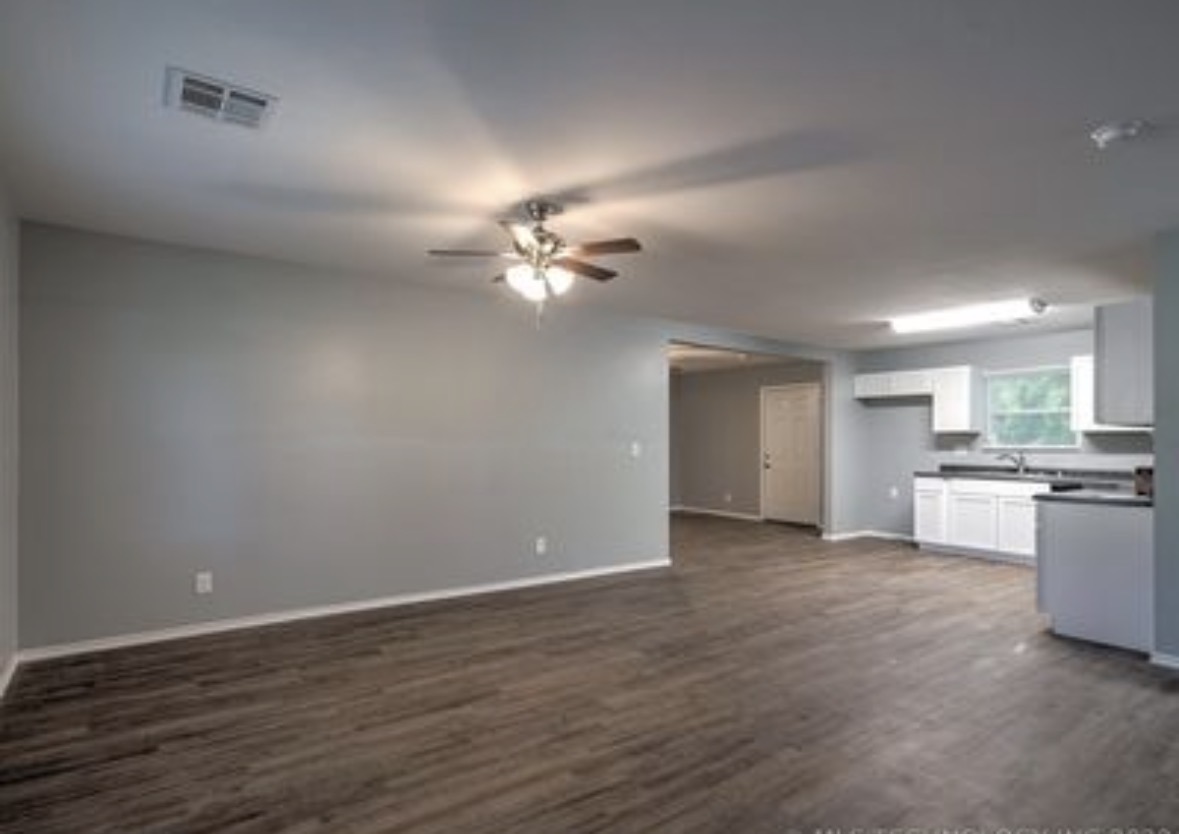 619 S 102nd East Eastavenue Tulsa OK 74128