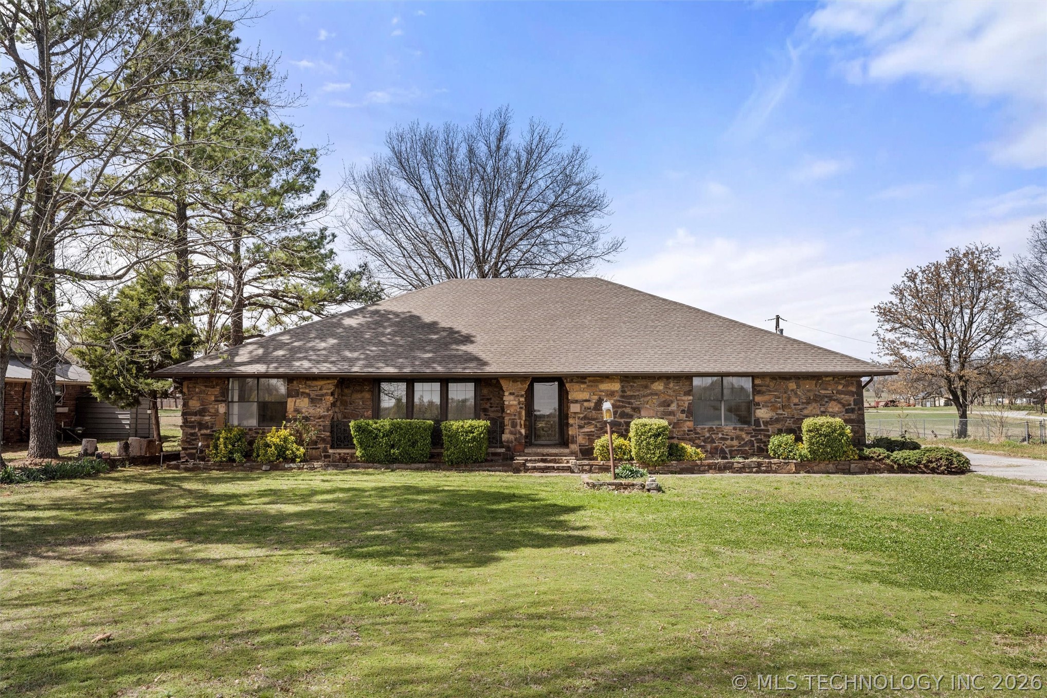 306 N Lombard Lane Skiatook OK 74070