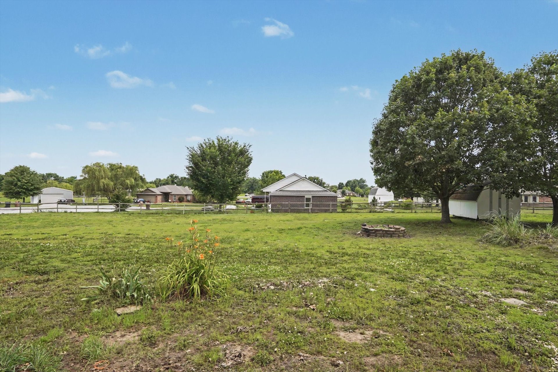2652 Chute Drive Oologah OK 74053