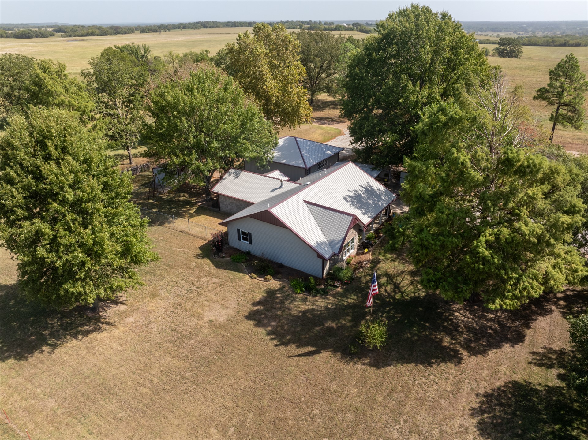 377038 E 1060 Okemah OK 74859