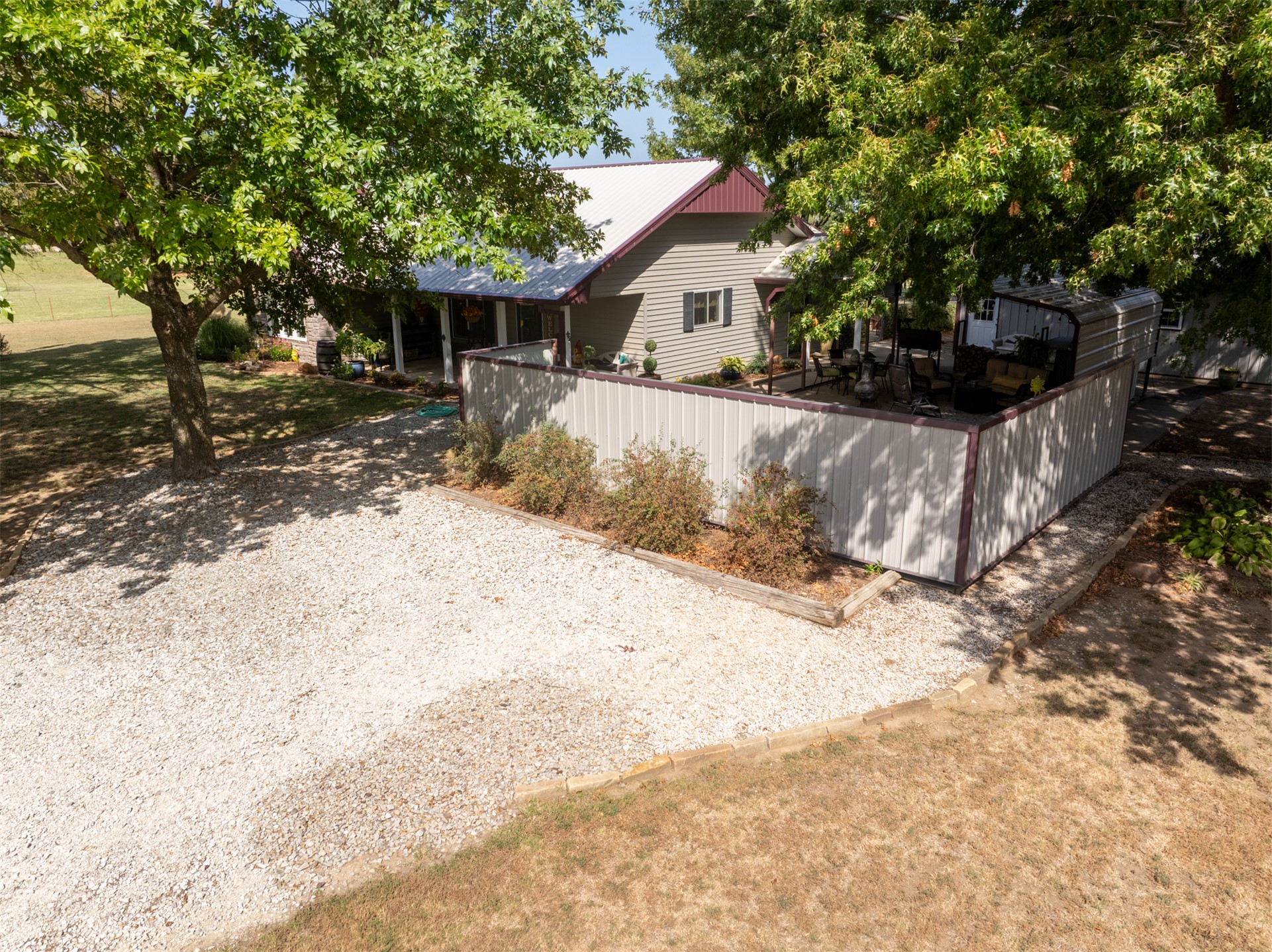 377038 E 1060 Okemah OK 74859
