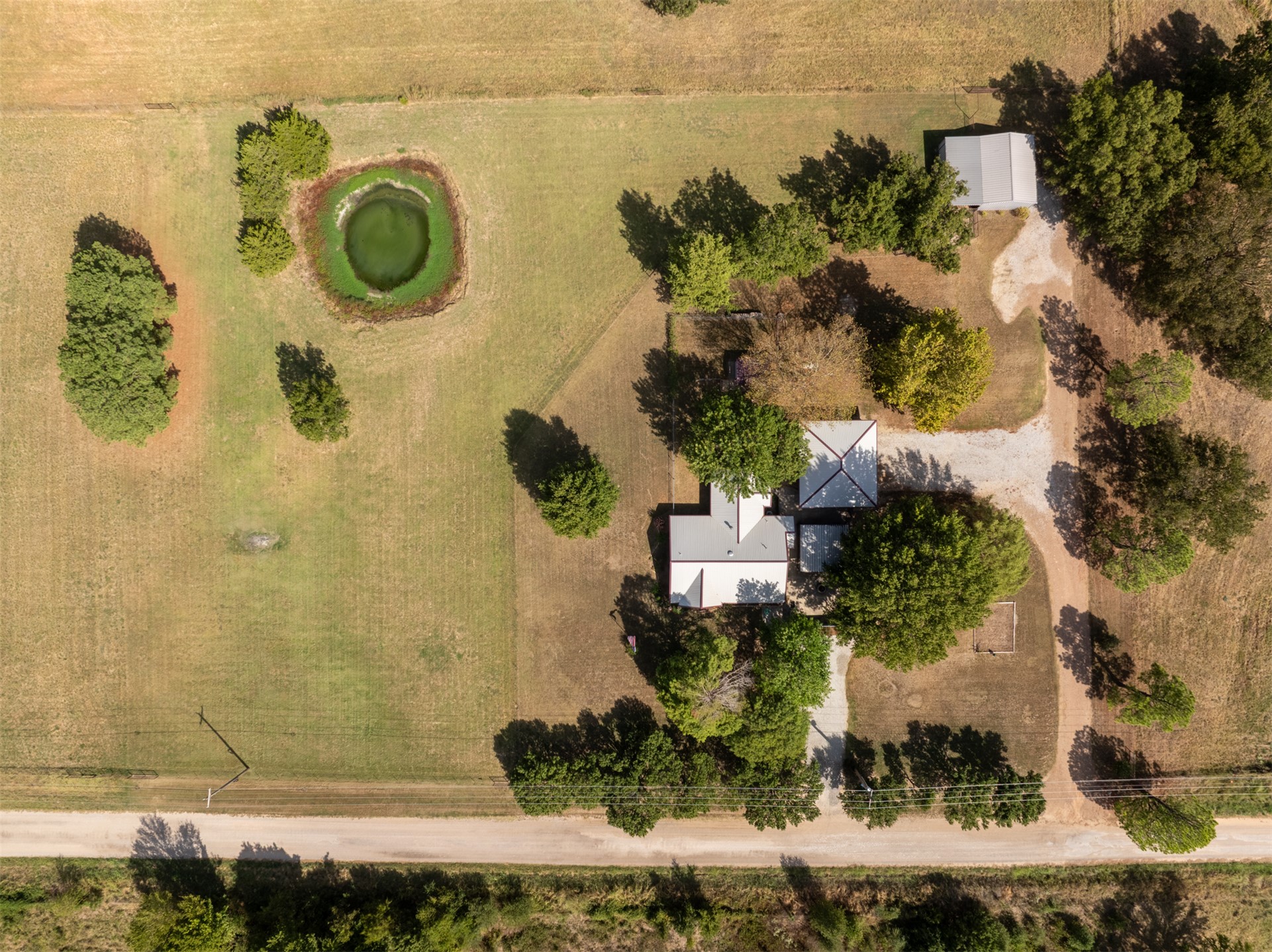 377038 E 1060 Okemah OK 74859