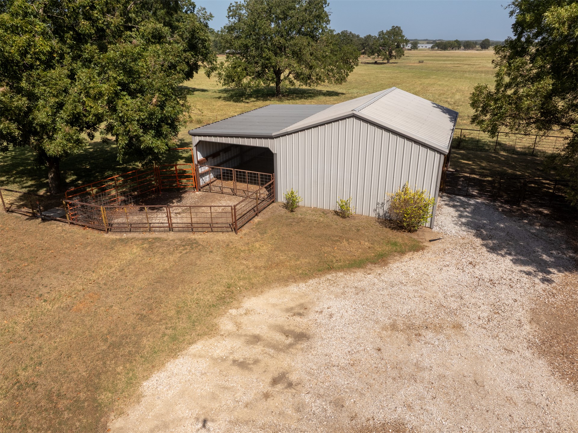 377038 E 1060 Okemah OK 74859