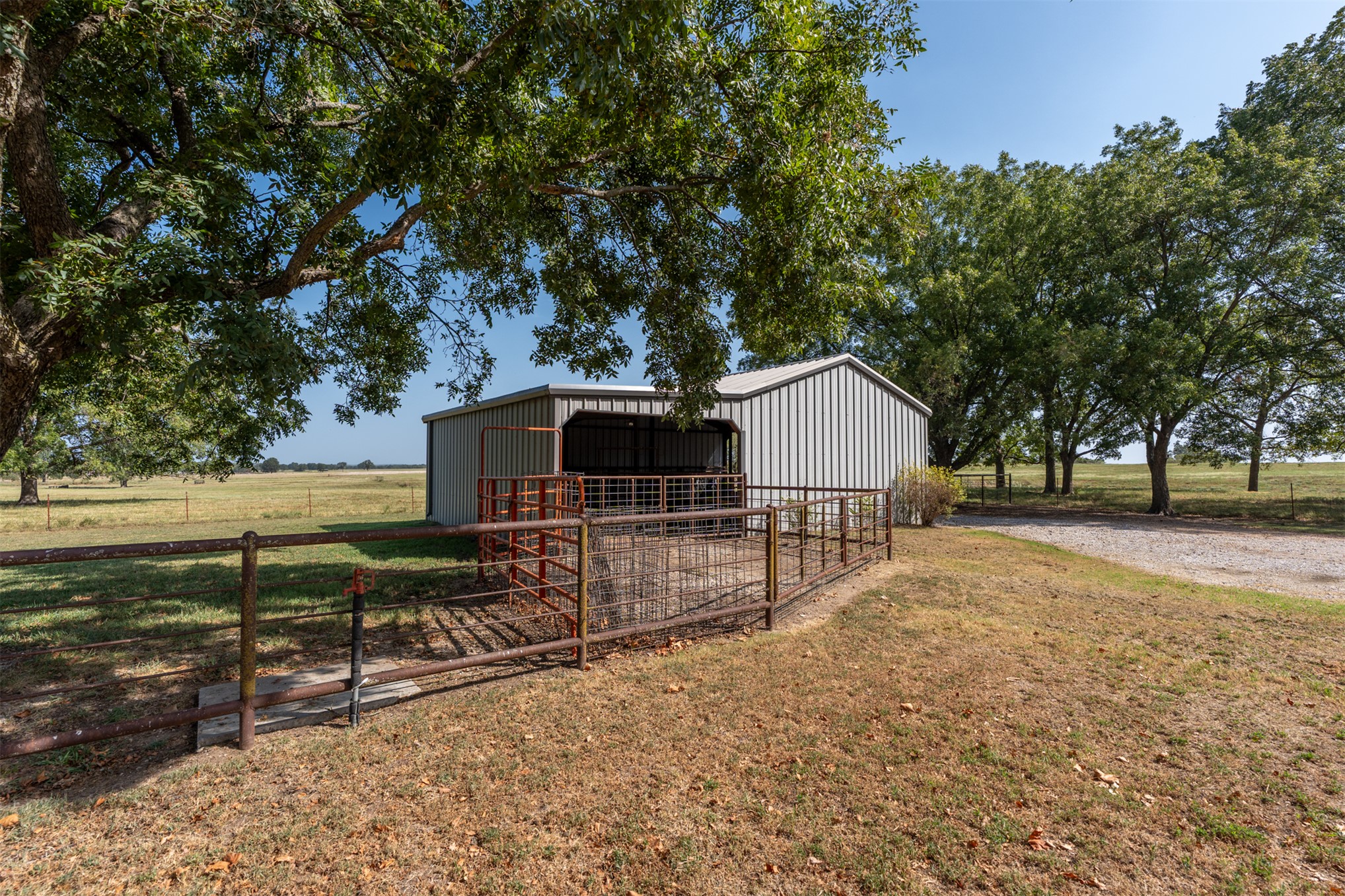 377038 E 1060 Okemah OK 74859