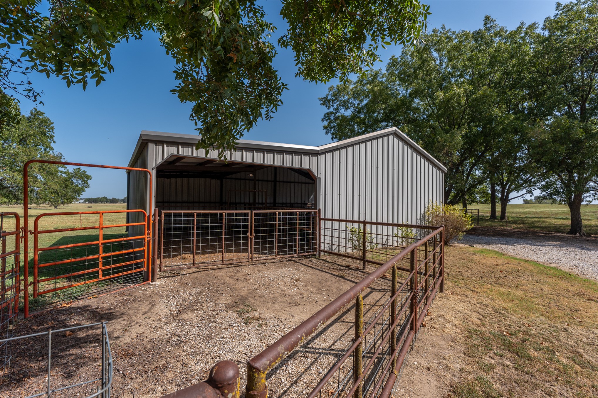 377038 E 1060 Okemah OK 74859