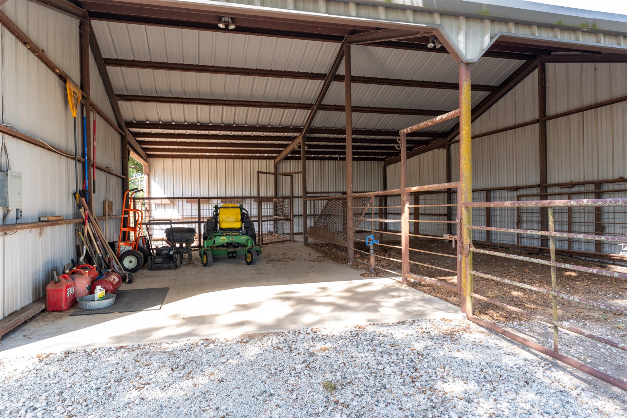 377038 E 1060 Okemah OK 74859