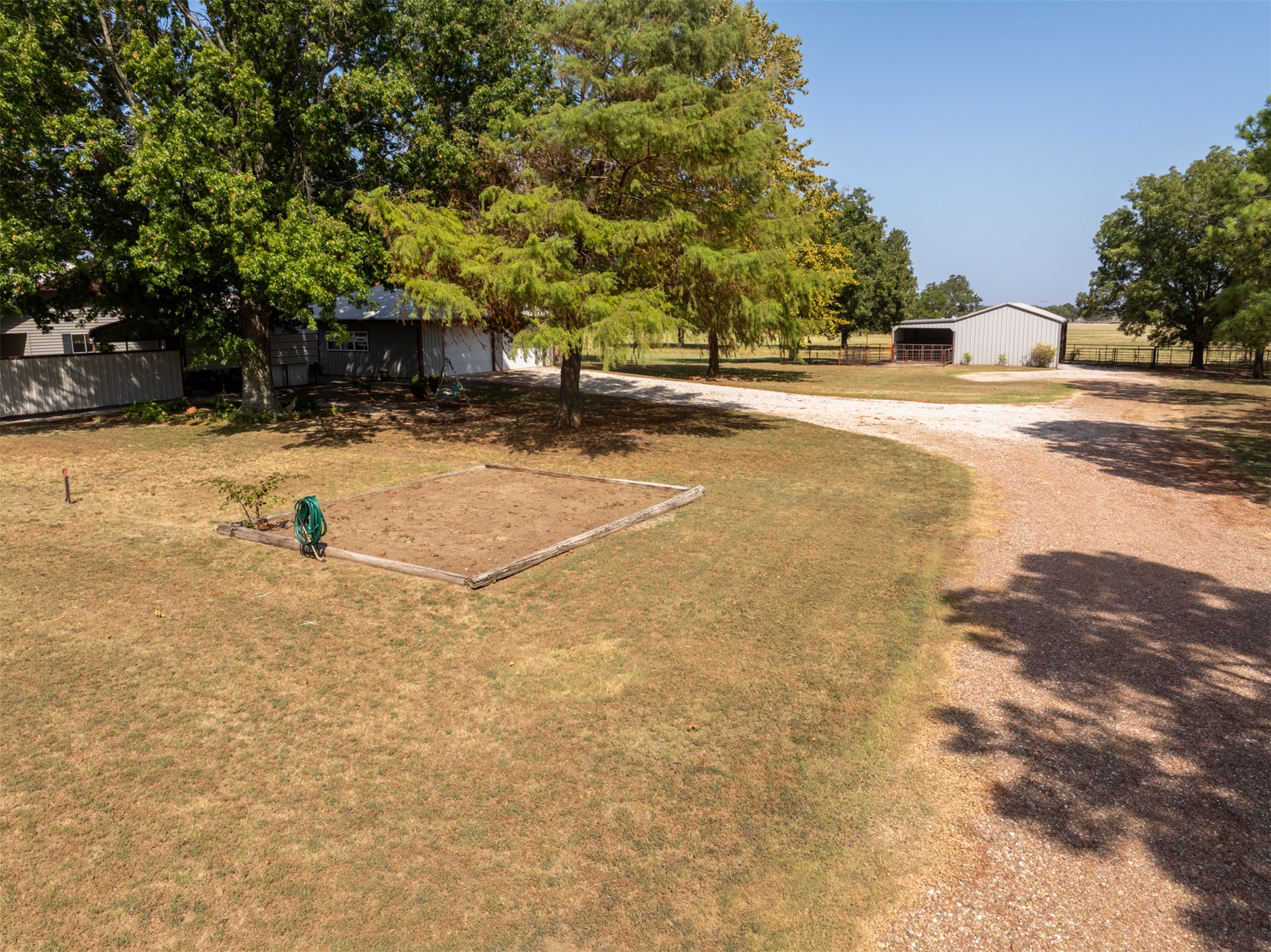 377038 E 1060 Okemah OK 74859