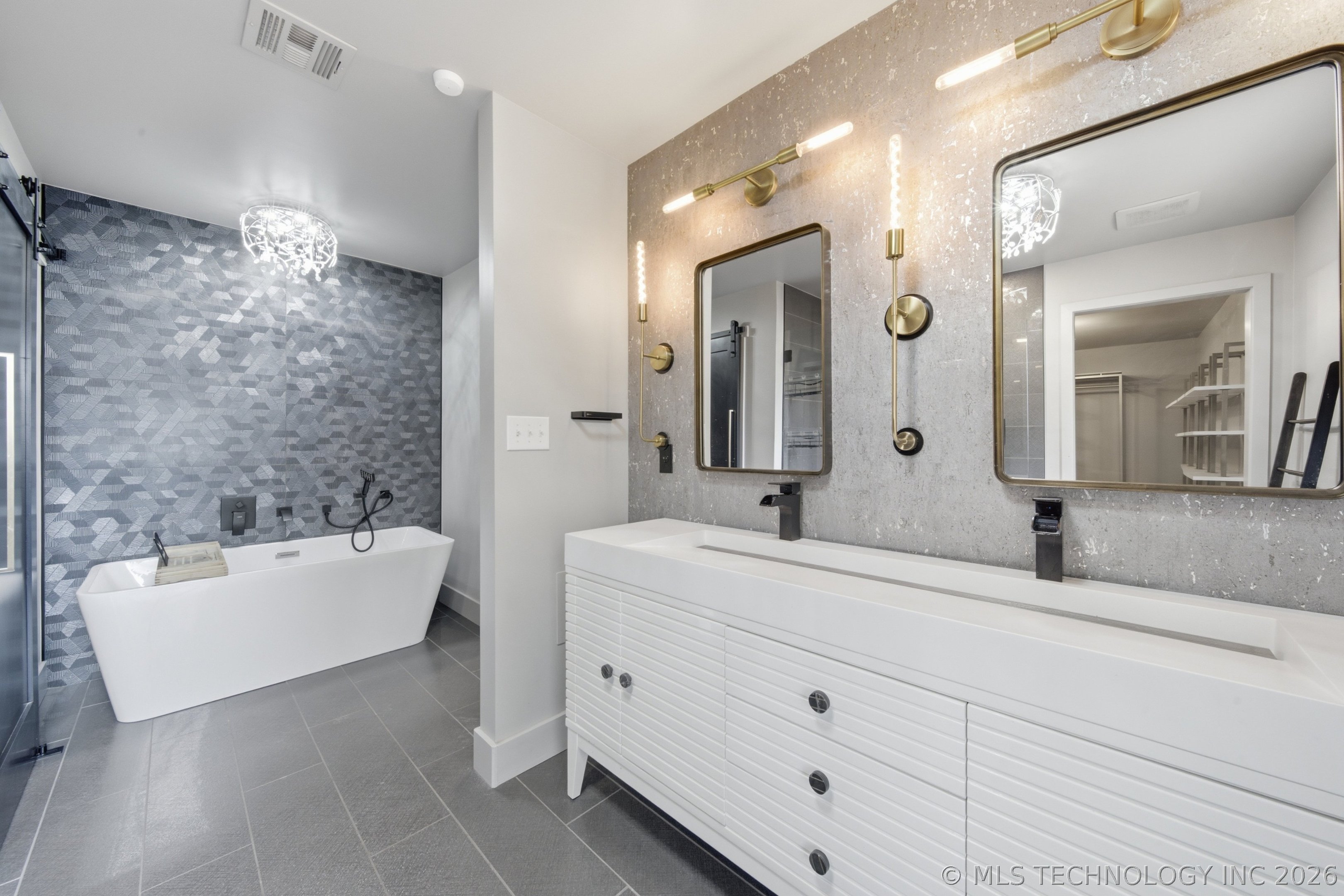 4650 S Columbia Place Tulsa OK 74105