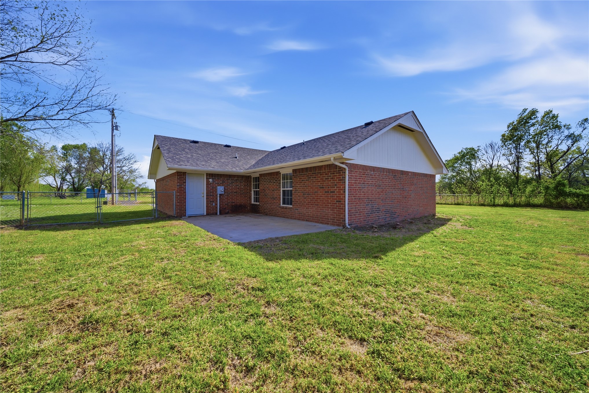 511 W Cemetery Road Oktaha OK 74450