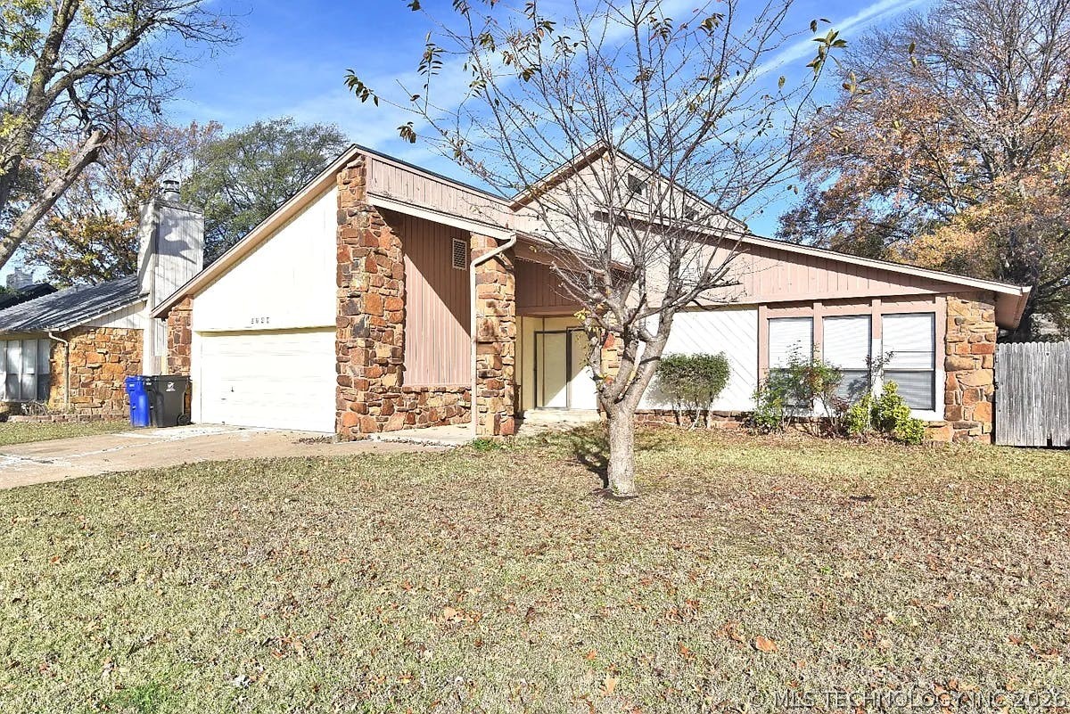 2208 W Memphis Street Broken Arrow OK 74012