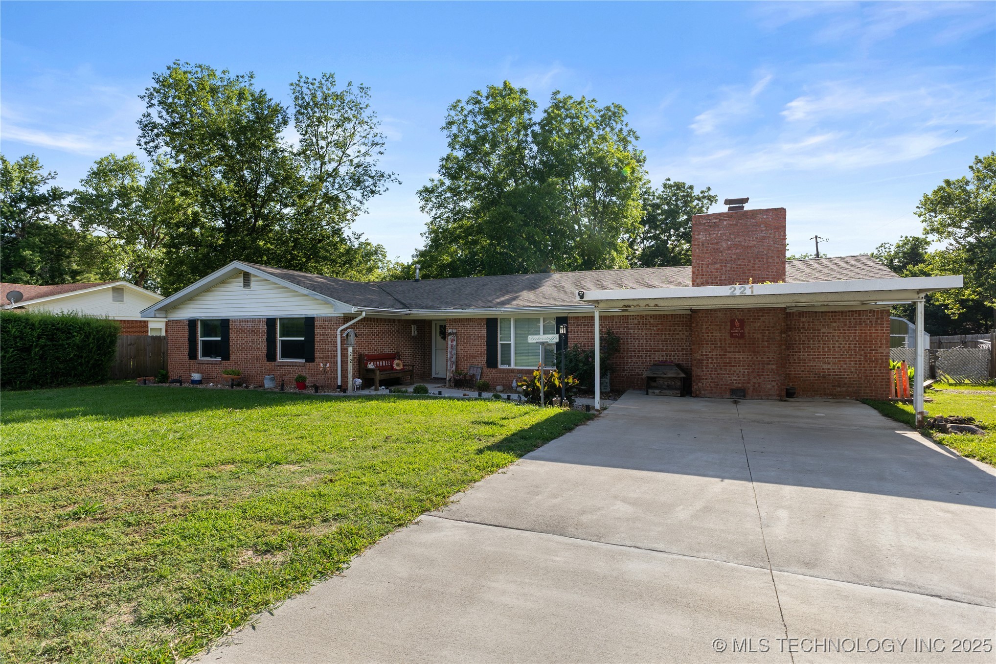 221 S Harvey Ada OK 74820