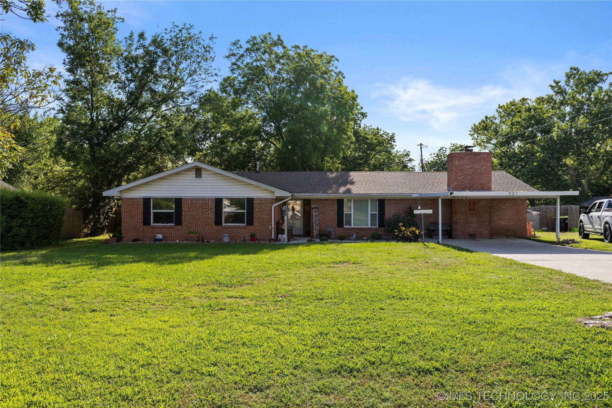 221 S Harvey Ada OK 74820