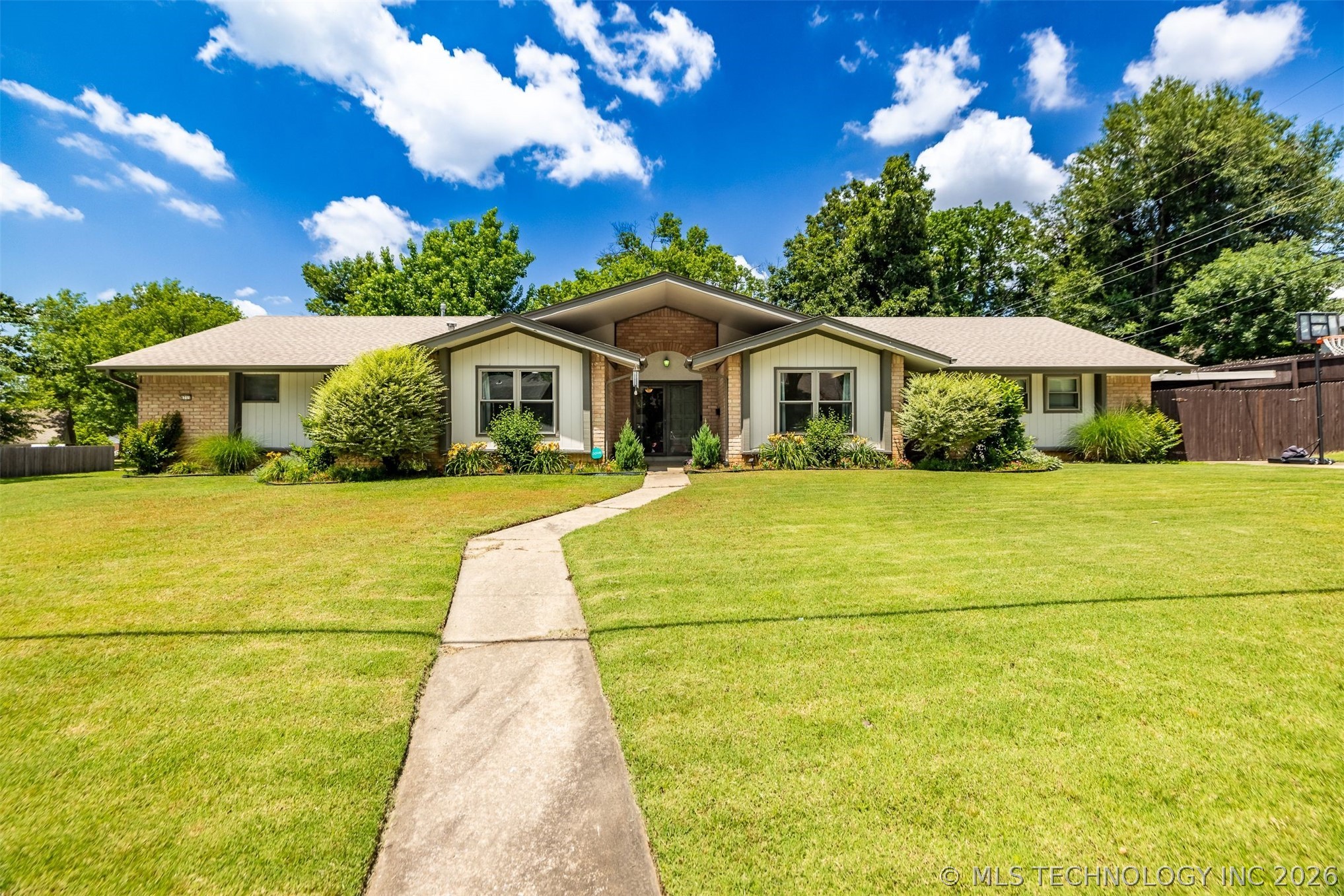 6711 E 60th Street Tulsa OK 74145