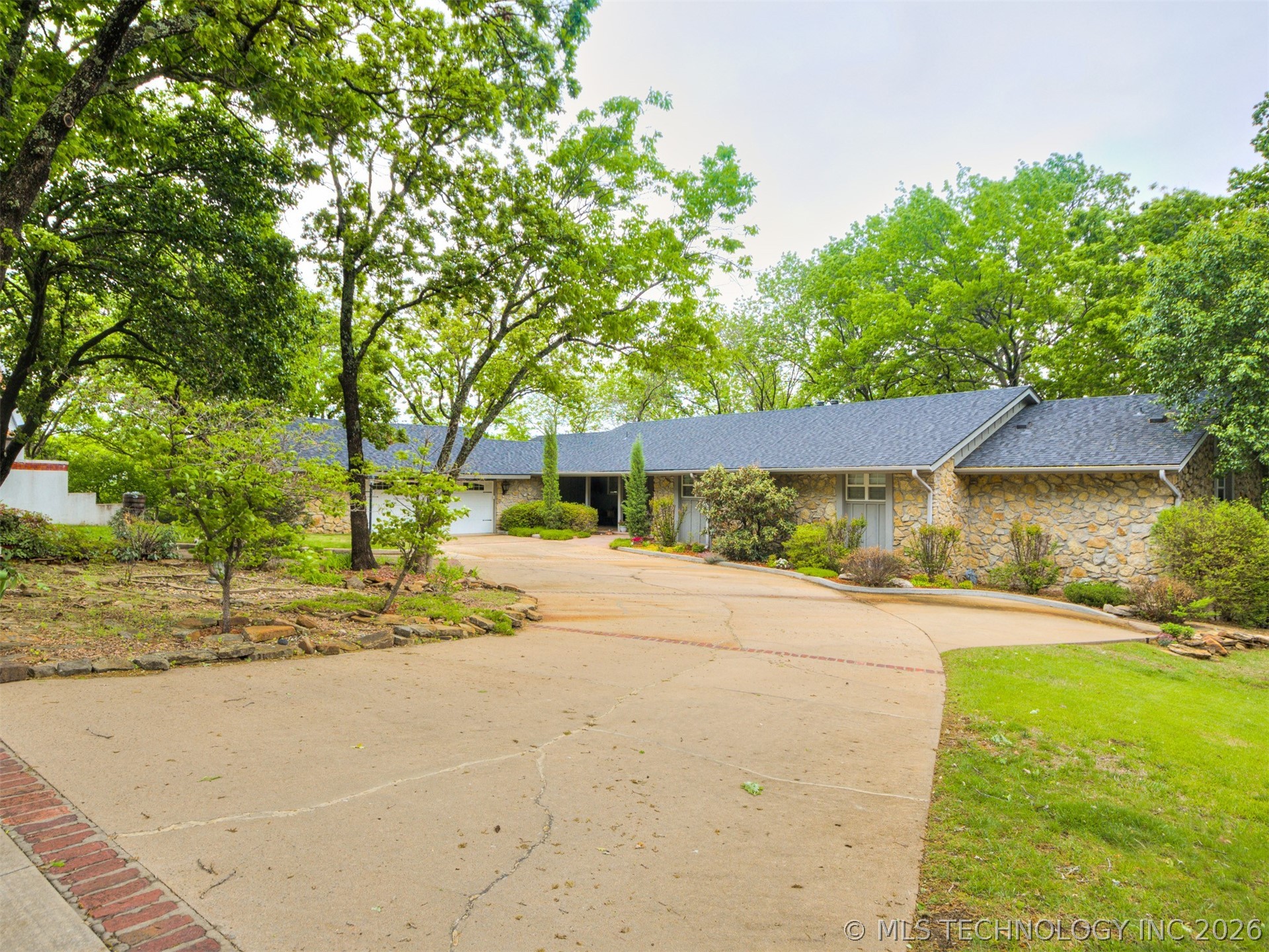 1201 Dogwood Court Bartlesville OK 74006