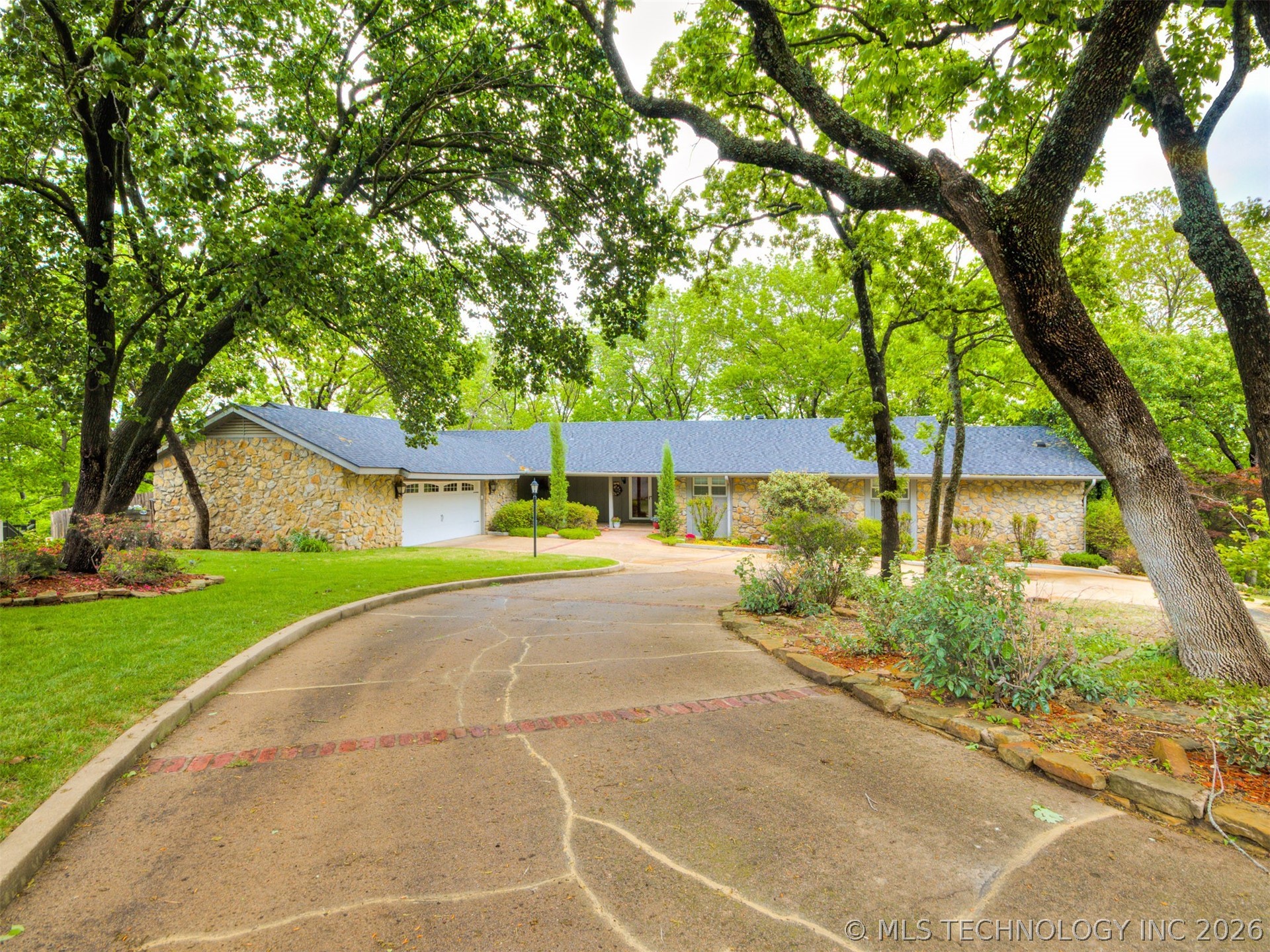 1201 Dogwood Court Bartlesville OK 74006