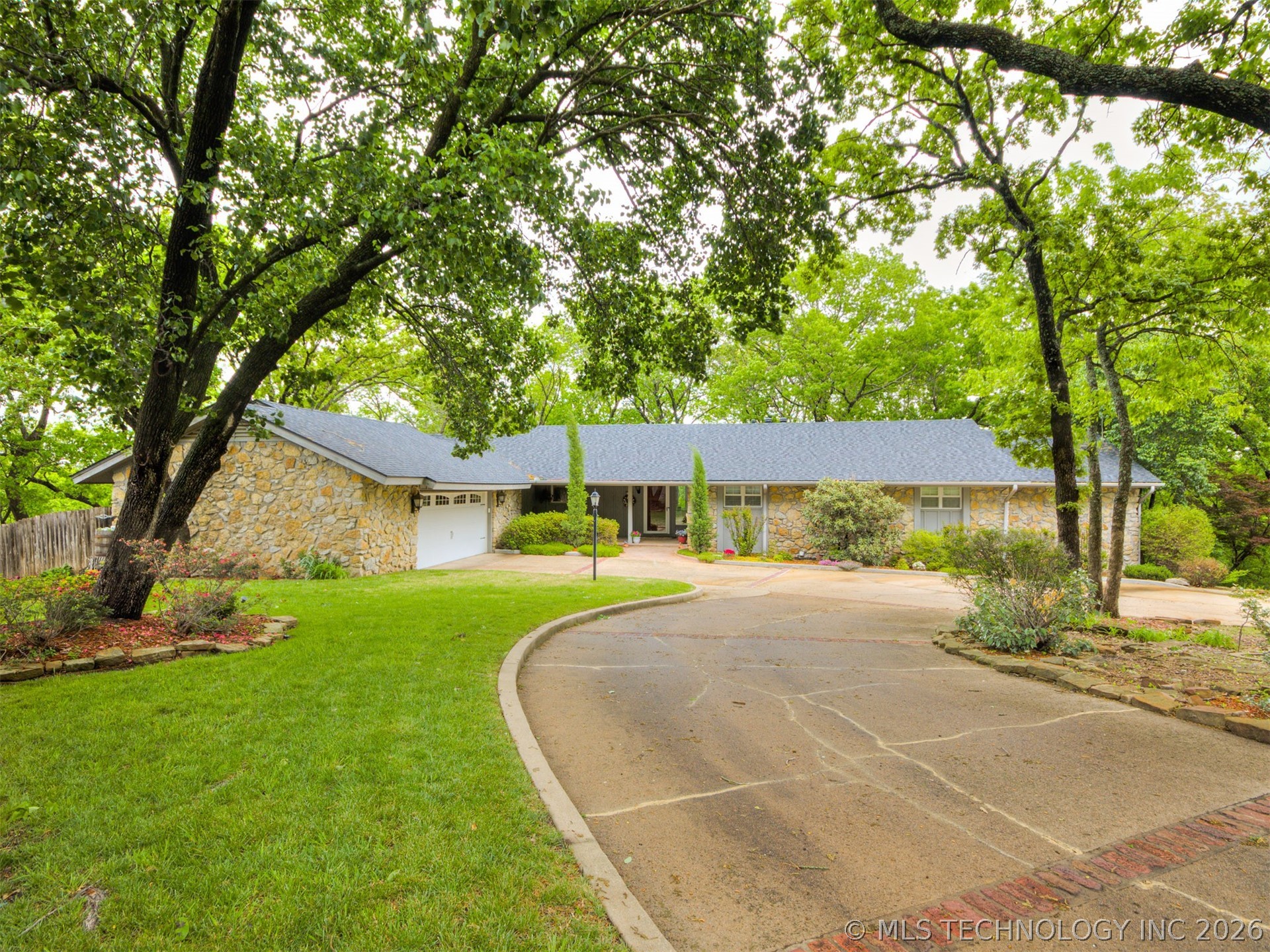 1201 Dogwood Court Bartlesville OK 74006