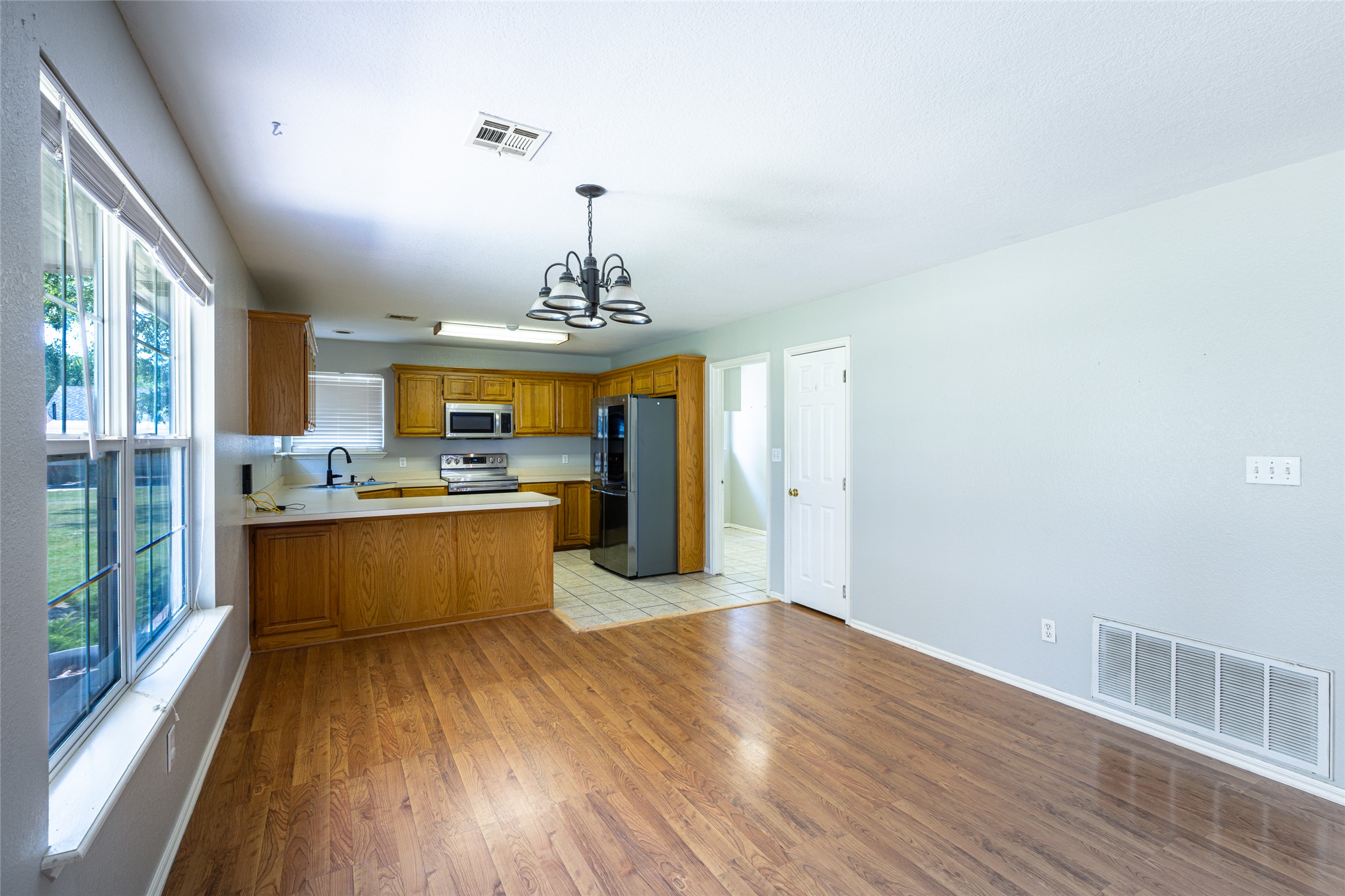 8202 E Lindy Lane Claremore OK 74019
