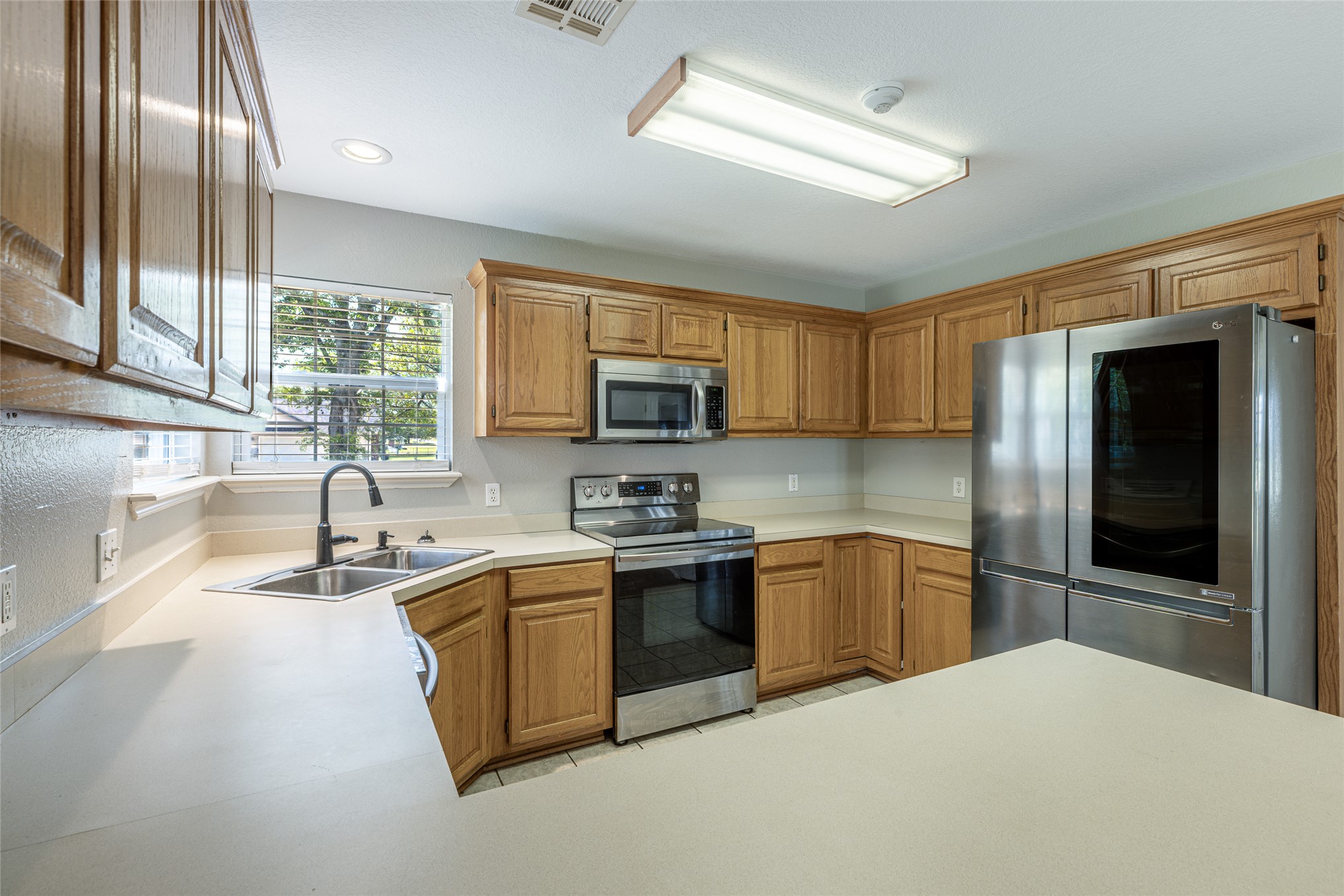 8202 E Lindy Lane Claremore OK 74019