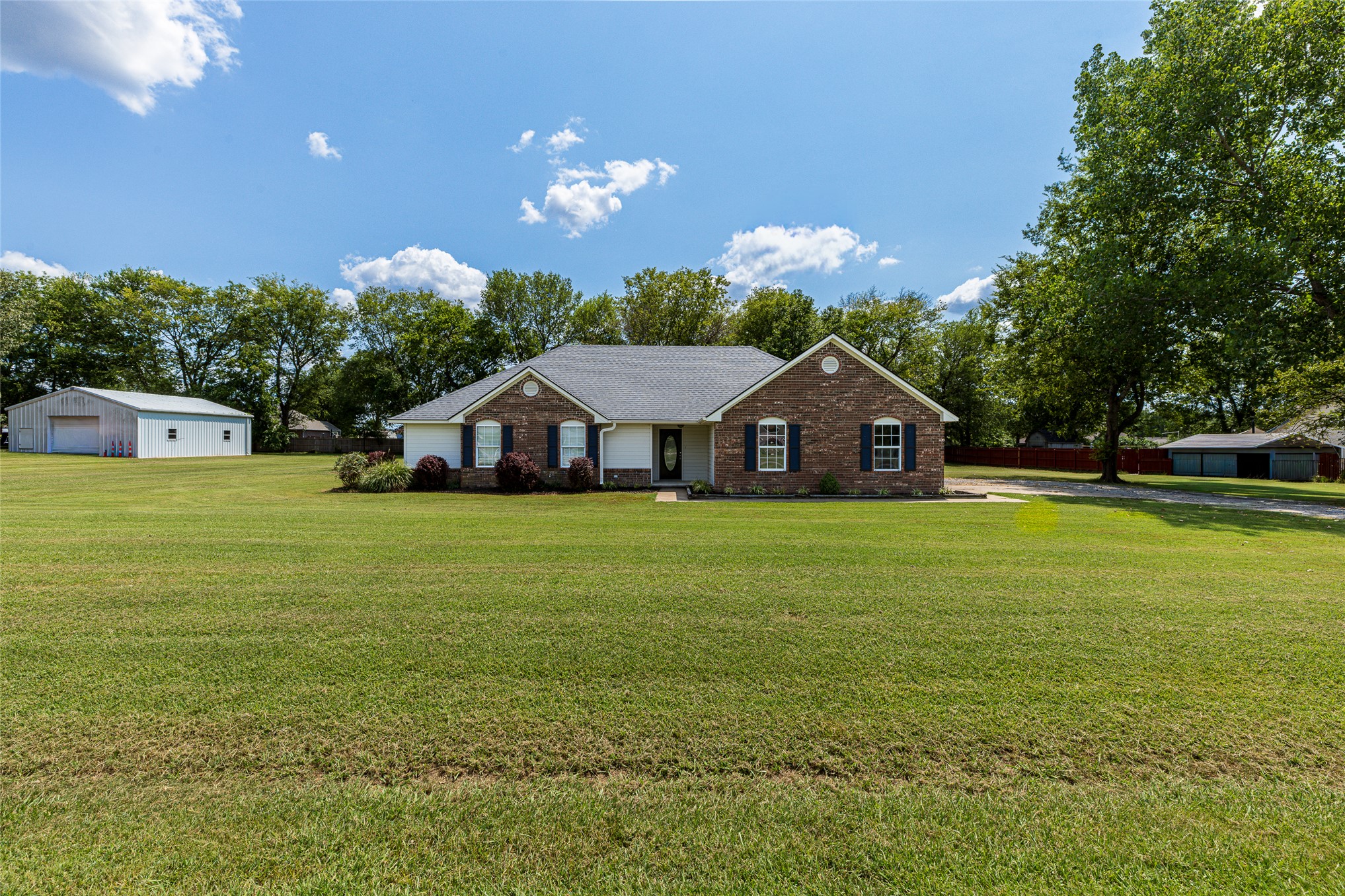 8202 E Lindy Lane Claremore OK 74019