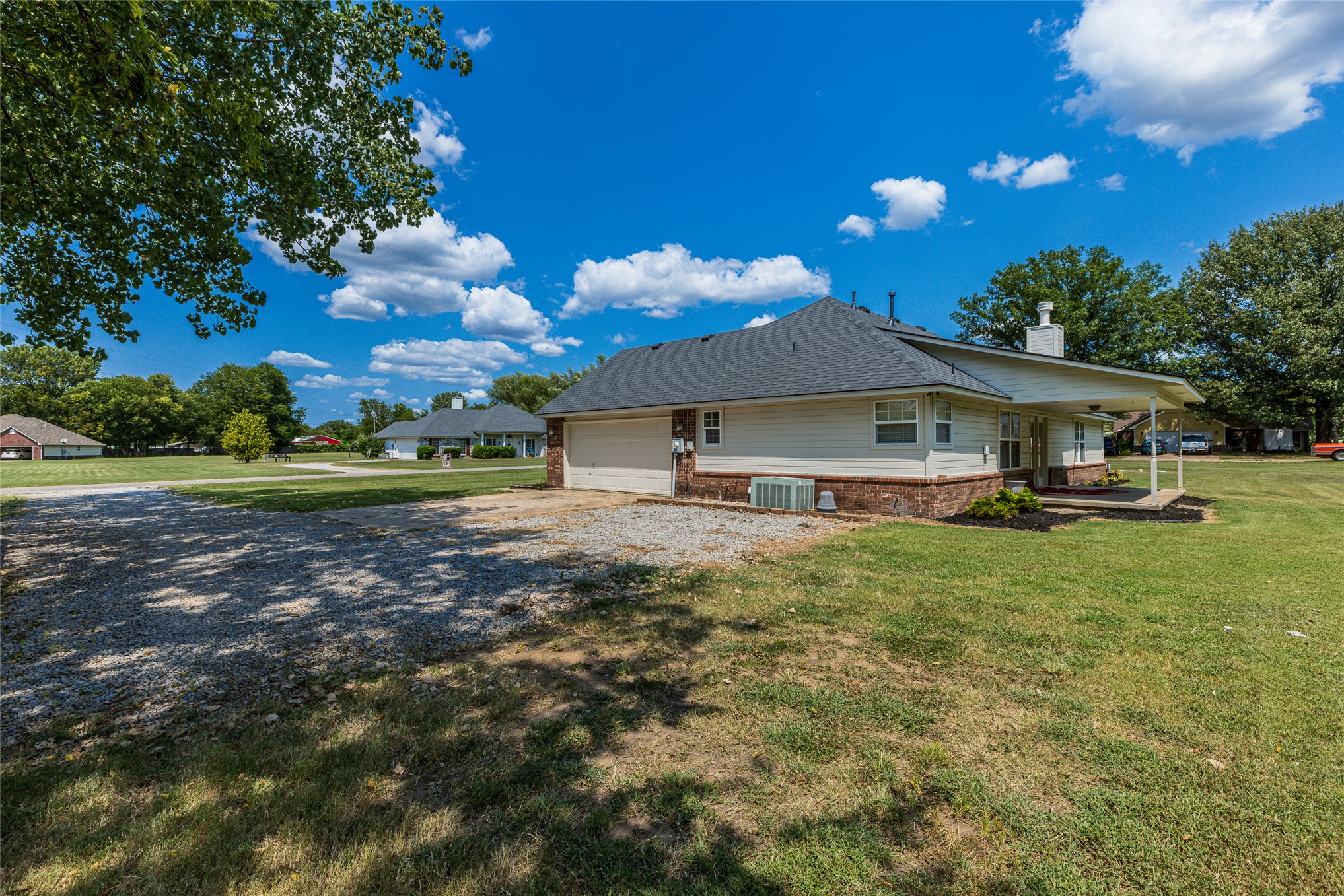 8202 E Lindy Lane Claremore OK 74019