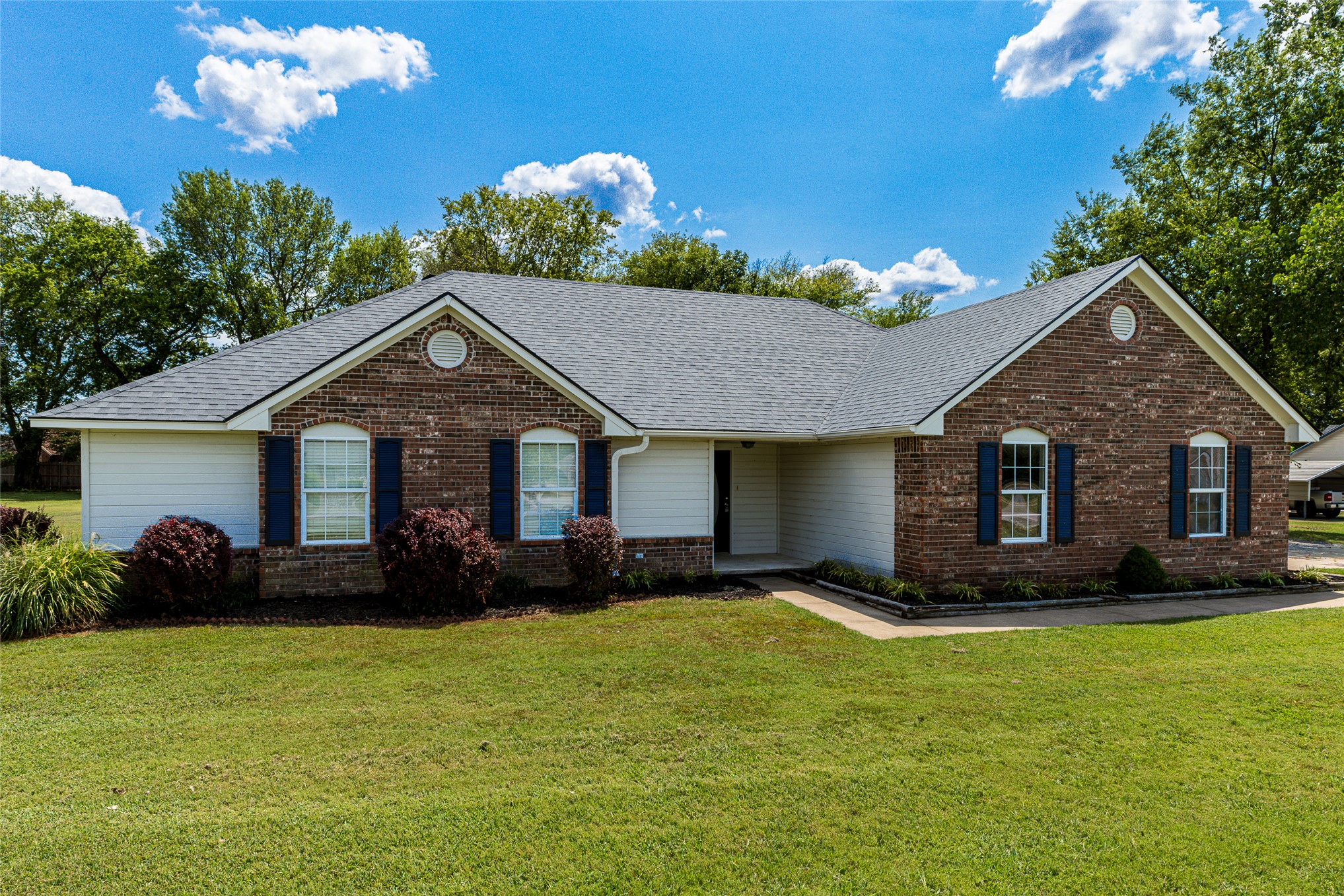 8202 E Lindy Lane Claremore OK 74019