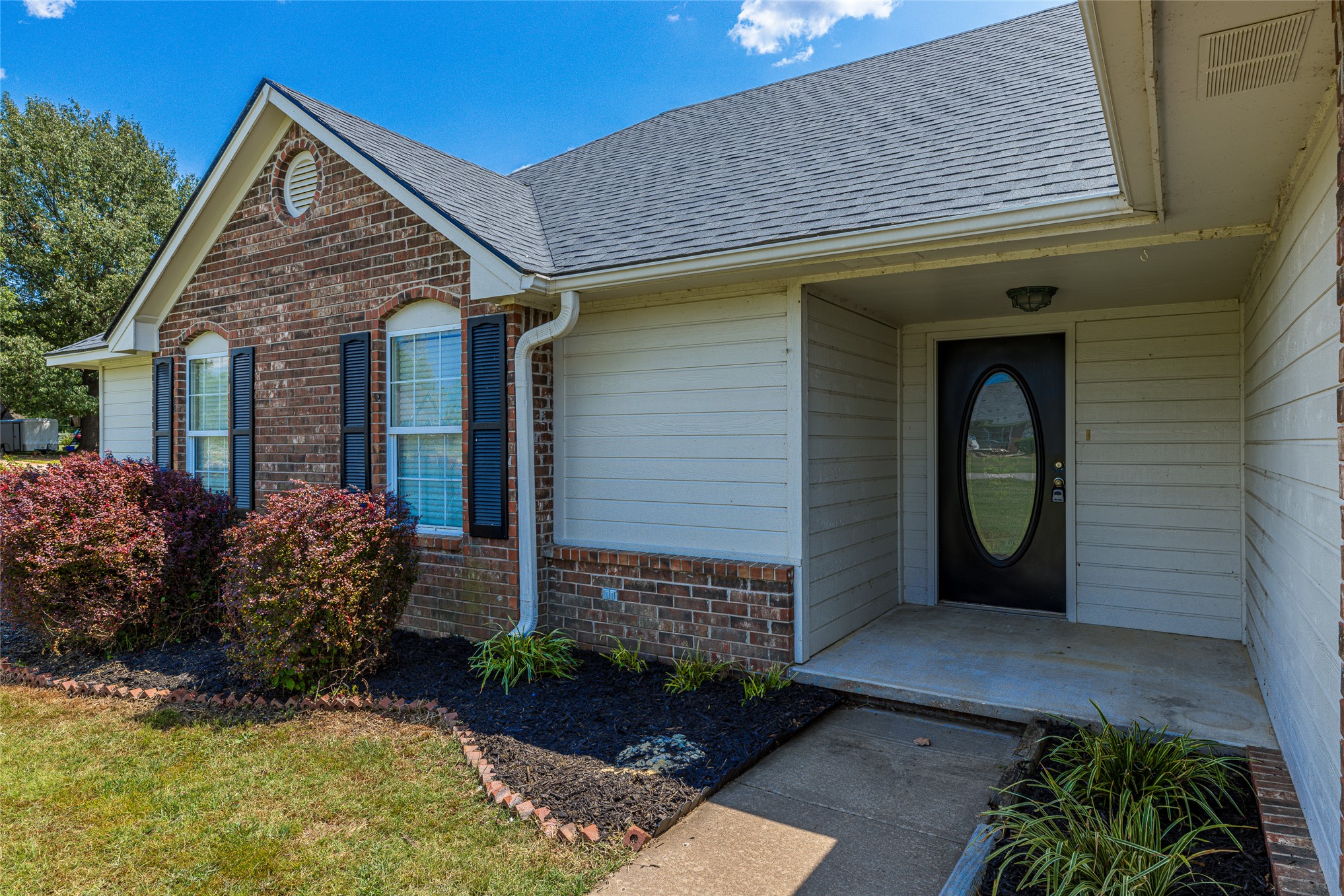 8202 E Lindy Lane Claremore OK 74019
