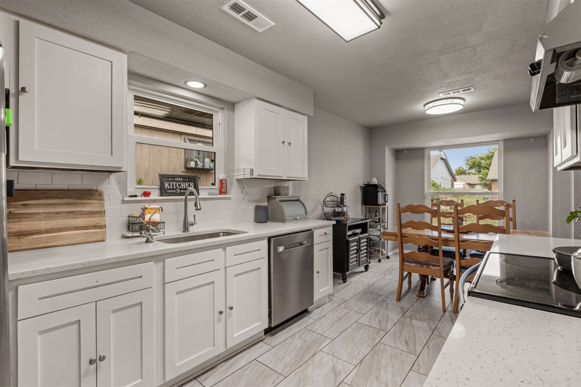 512 W Roanoke Street Broken Arrow OK 74011