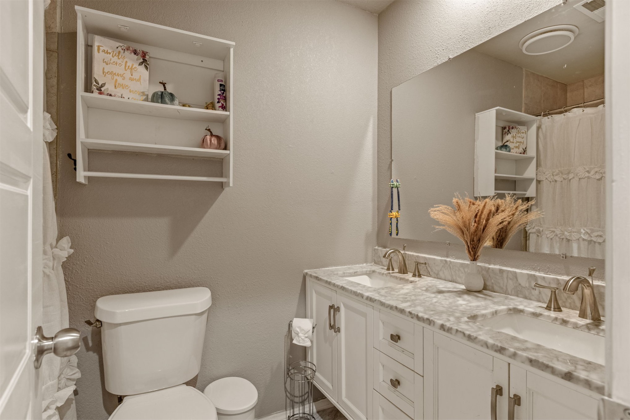 512 W Roanoke Street Broken Arrow OK 74011