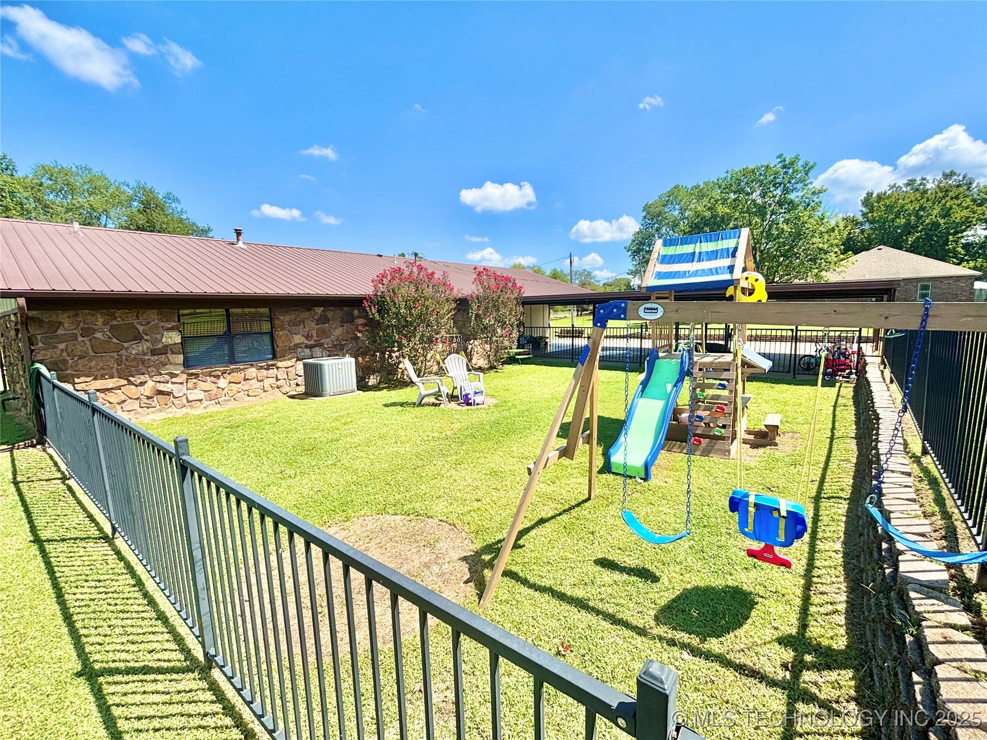 1710 E Old Military Road Stigler OK 74462